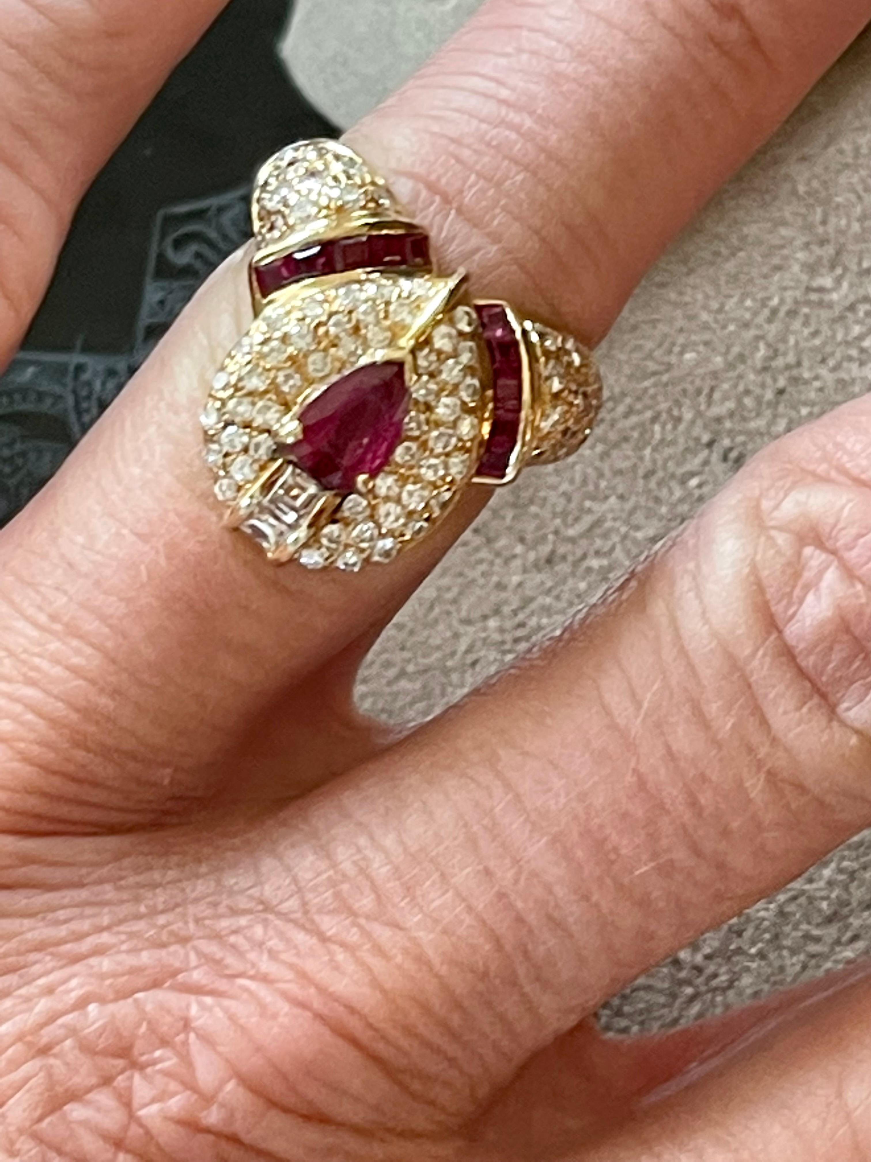Vintage 18 K Yellow Gold Ruby Diamond Ring For Sale 6