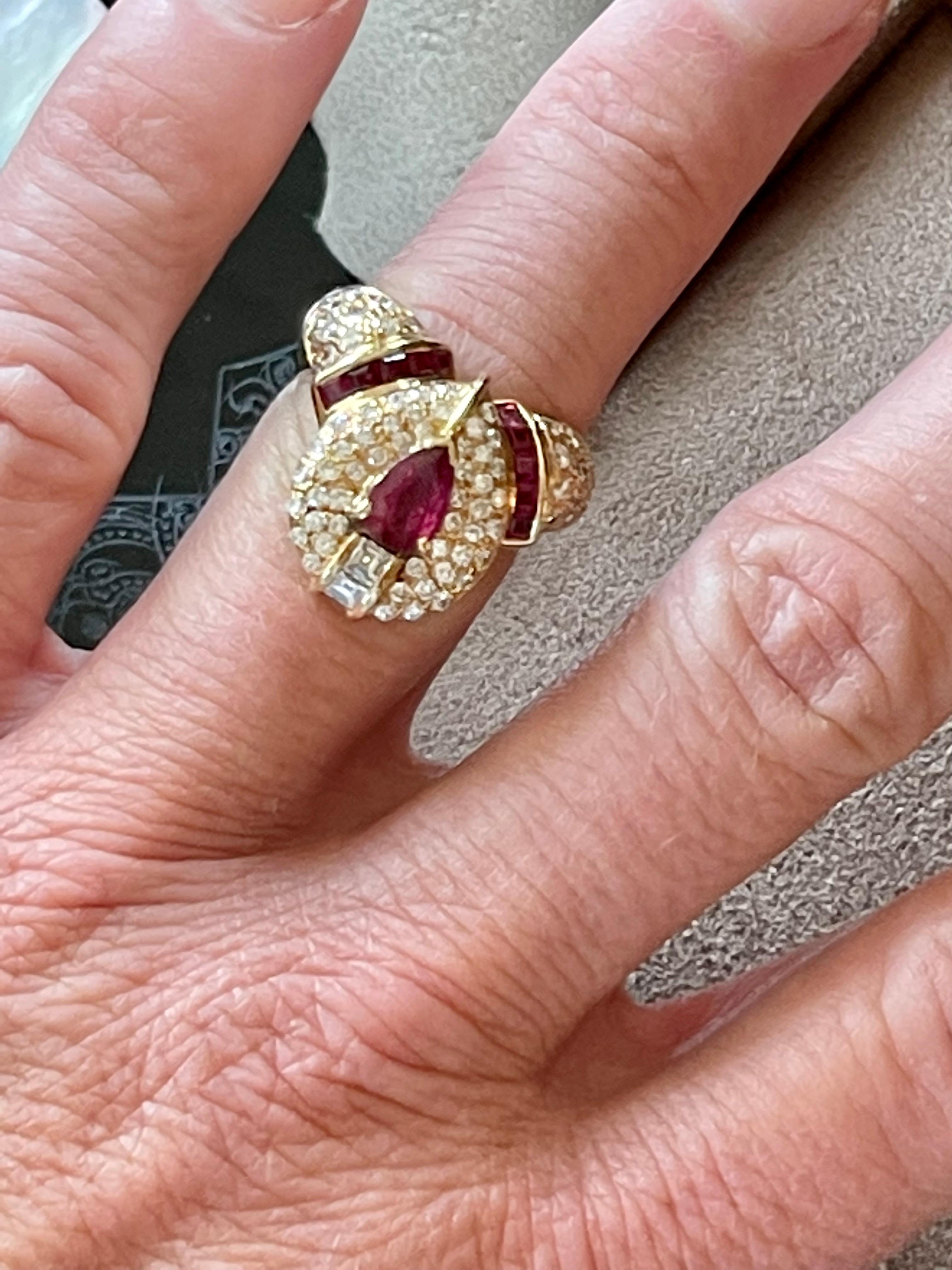 Vintage 18 K Yellow Gold Ruby Diamond Ring For Sale 7