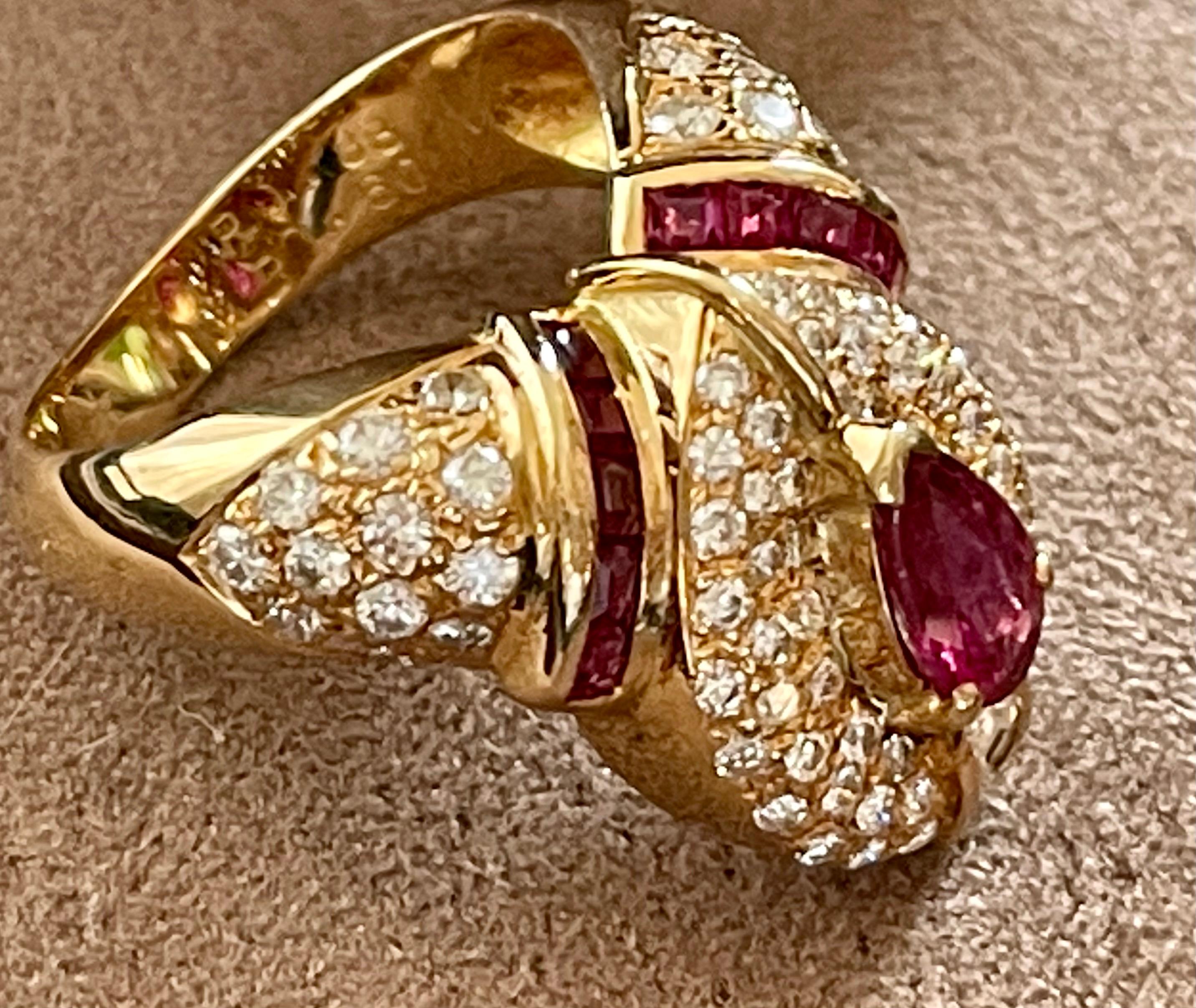 Vintage 18 K Yellow Gold Ruby Diamond Ring In Good Condition For Sale In Zurich, Zollstrasse