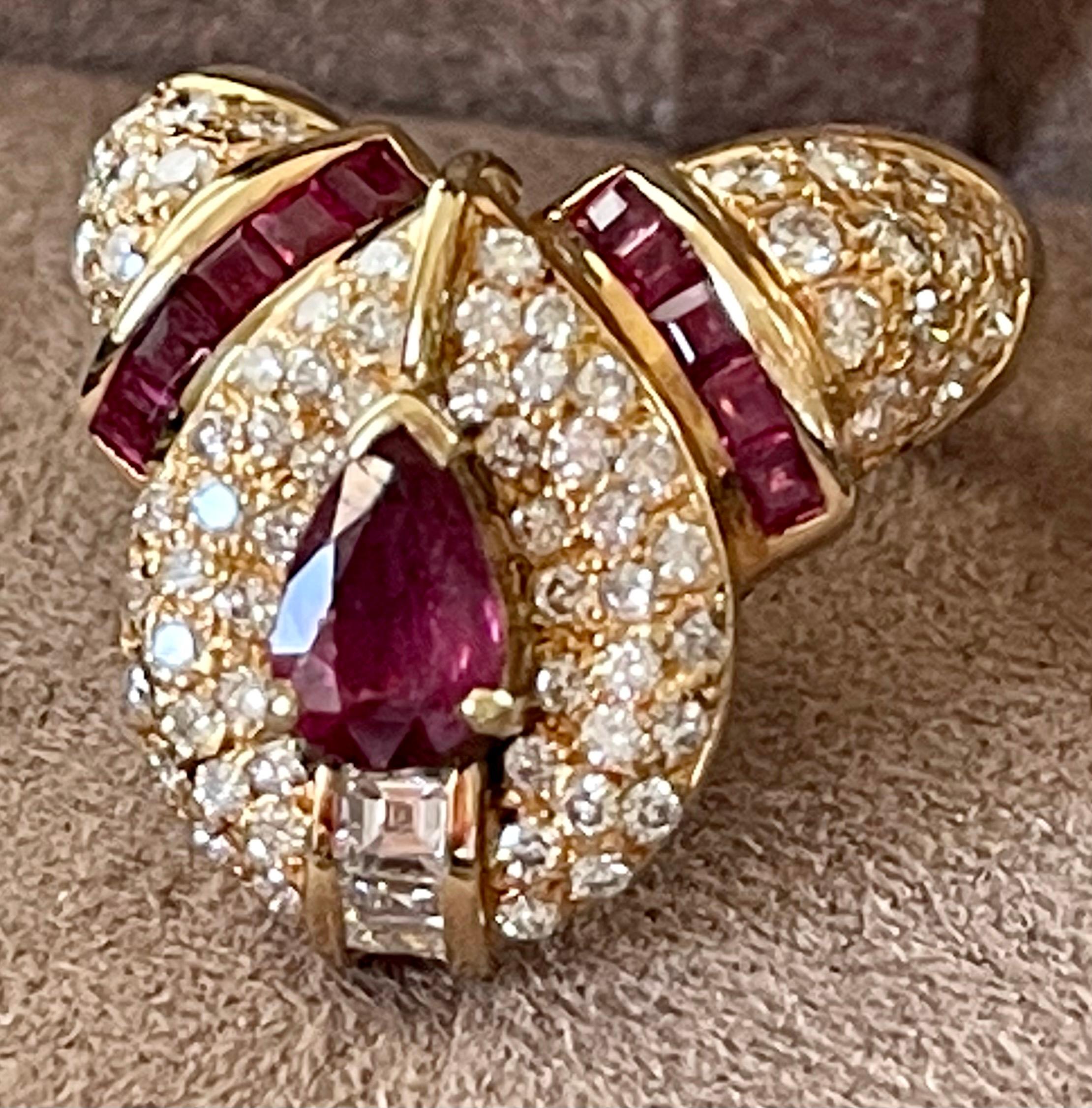Vintage 18 K Yellow Gold Ruby Diamond Ring For Sale 1