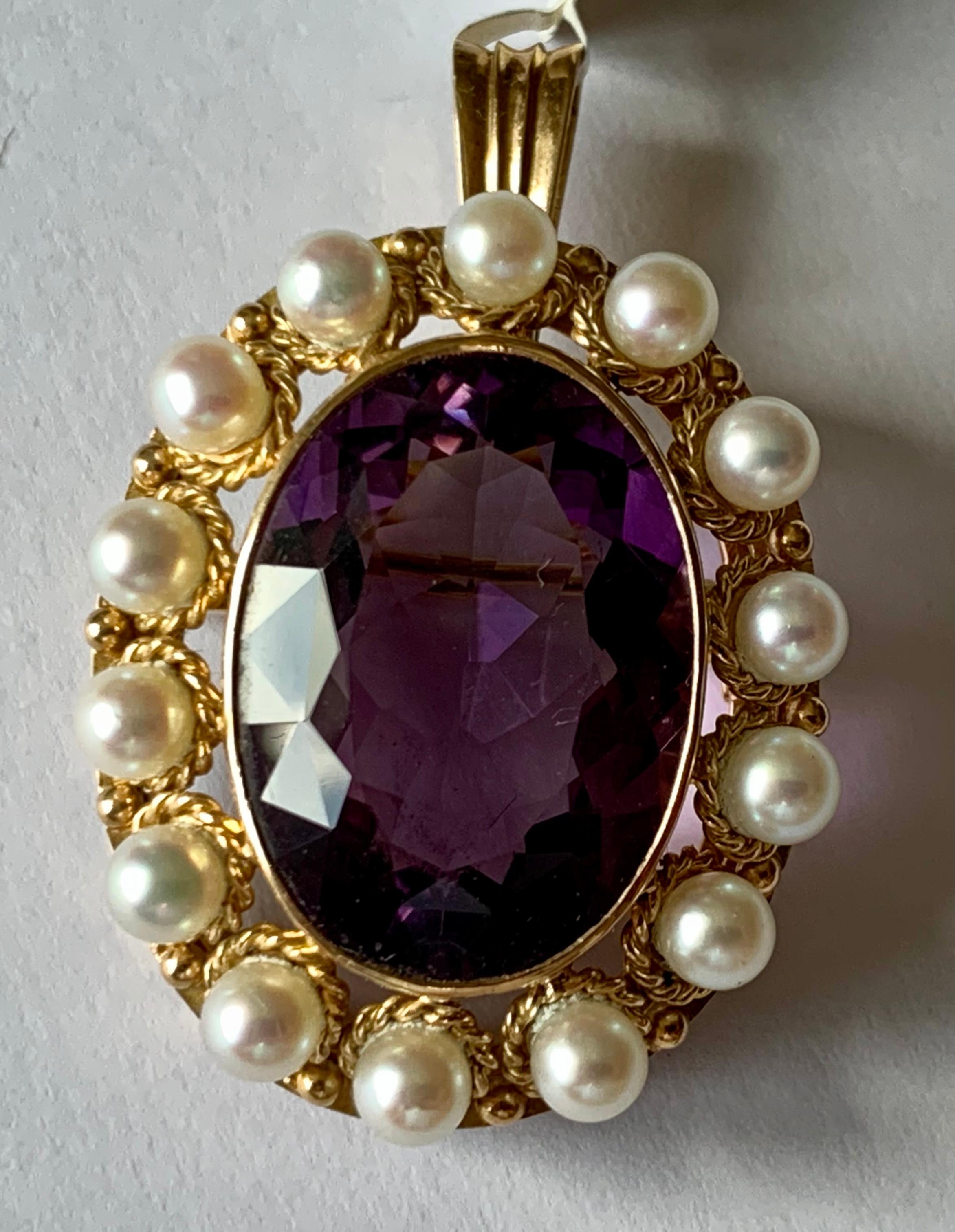 Victorien Broche/pendentif vintage d'inspiration victorienne en or jaune 18 carats avec améthyste et perles en vente