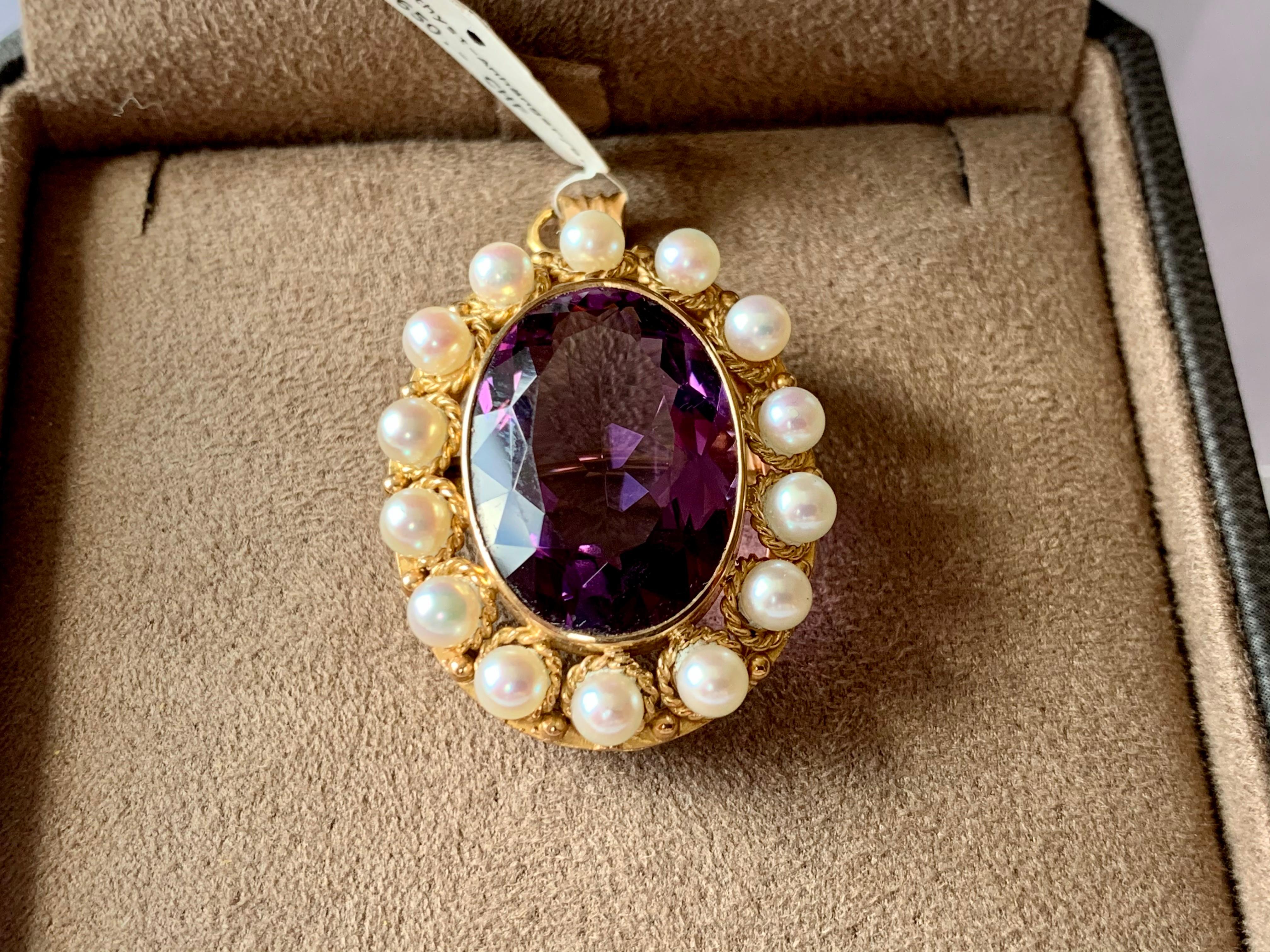 Broche/pendentif vintage d'inspiration victorienne en or jaune 18 carats avec améthyste et perles en vente 2