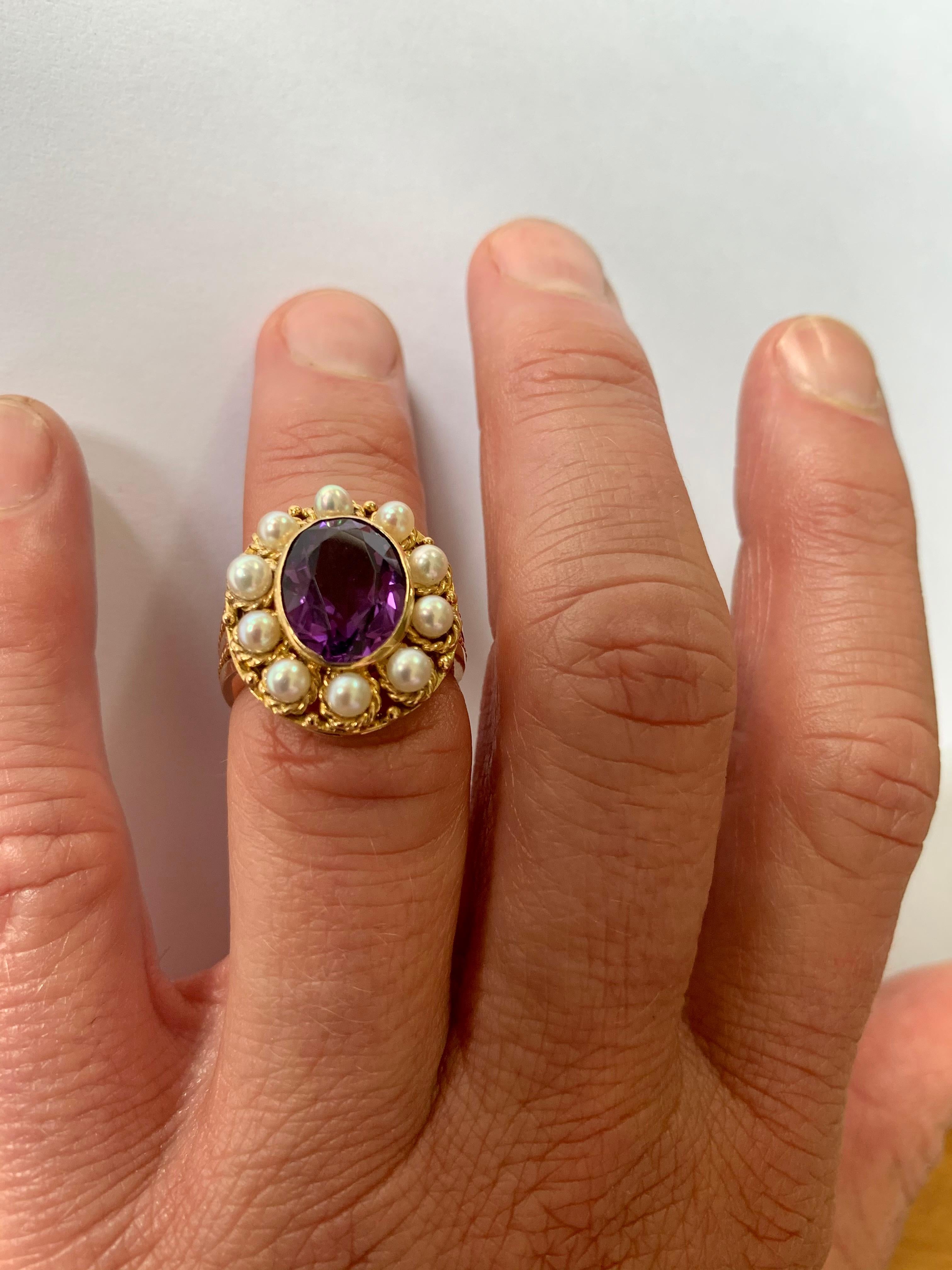 Vintage 18 K Yellow Gold Victorian Inspired Ring with Amethyst and Pearls For Sale 5