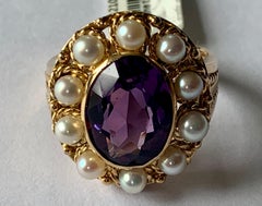 Vintage 18 K Yellow Gold Victorian Inspired Ring with Amethyst and Pearls