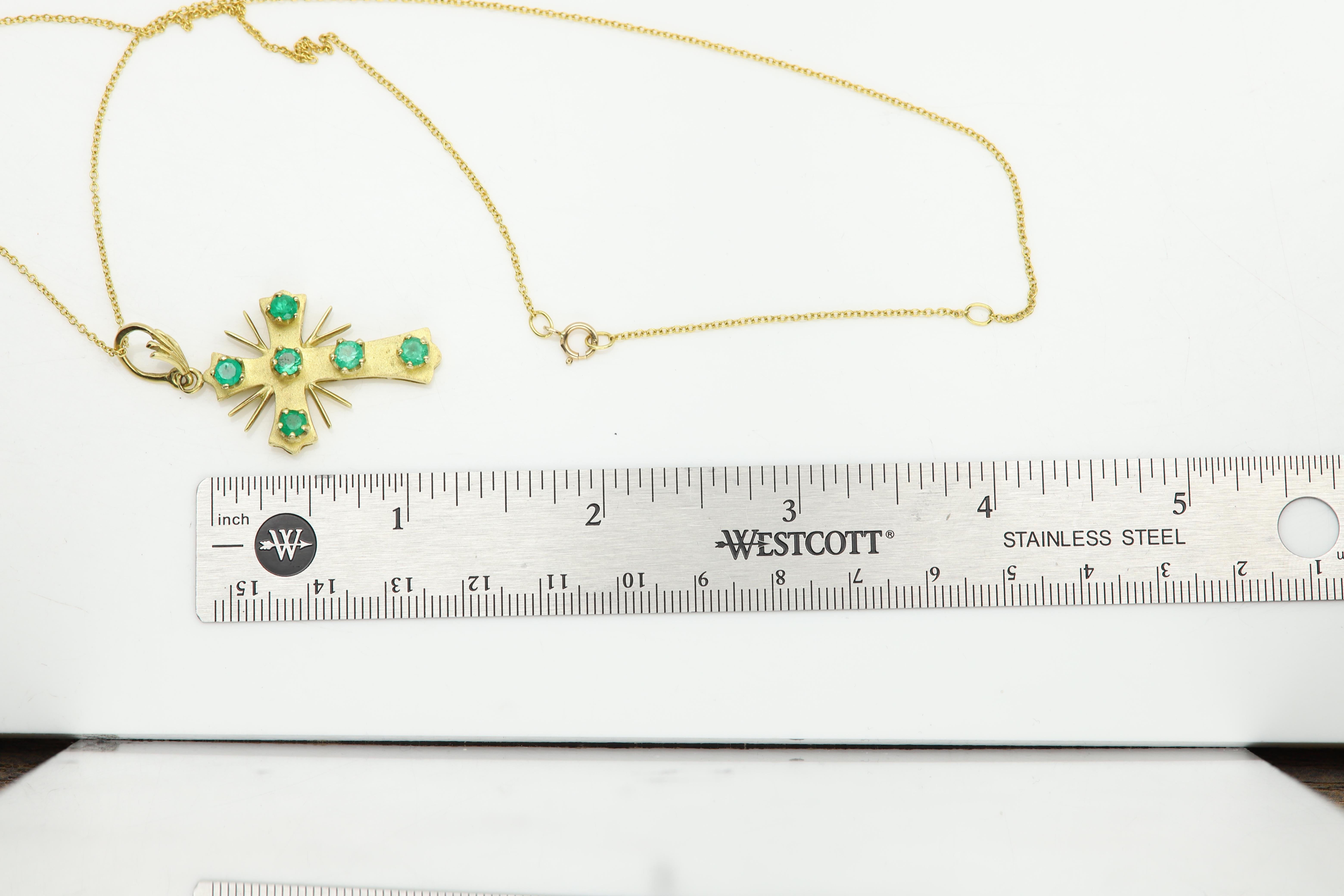 Women's Vintage 18 Karat Cross with Natural Emeralds Gems Gold Emerald Cross For Sale