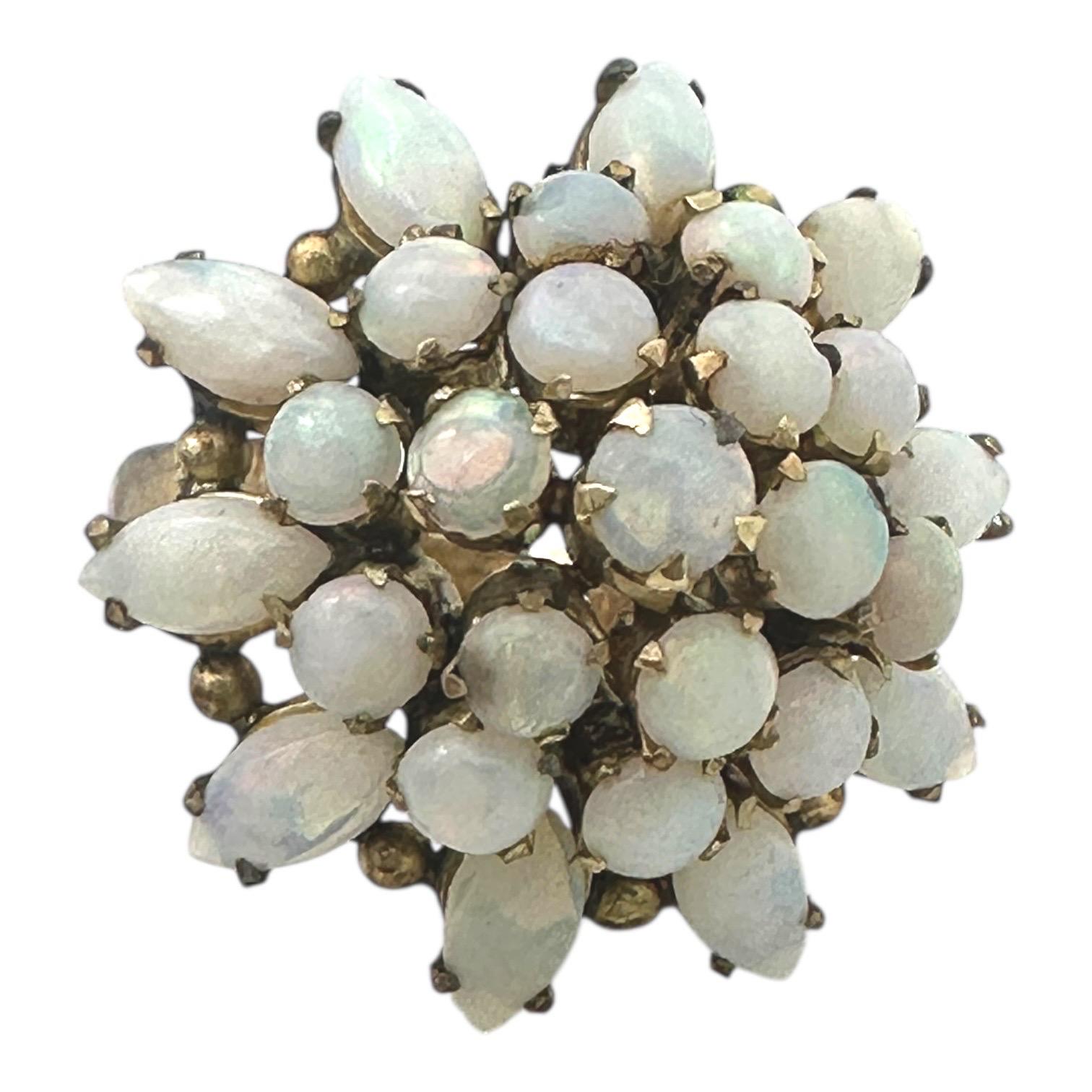 Barocco Anello Vintage 18 carati con opale di fuoco a grappolo 24 mm in vendita