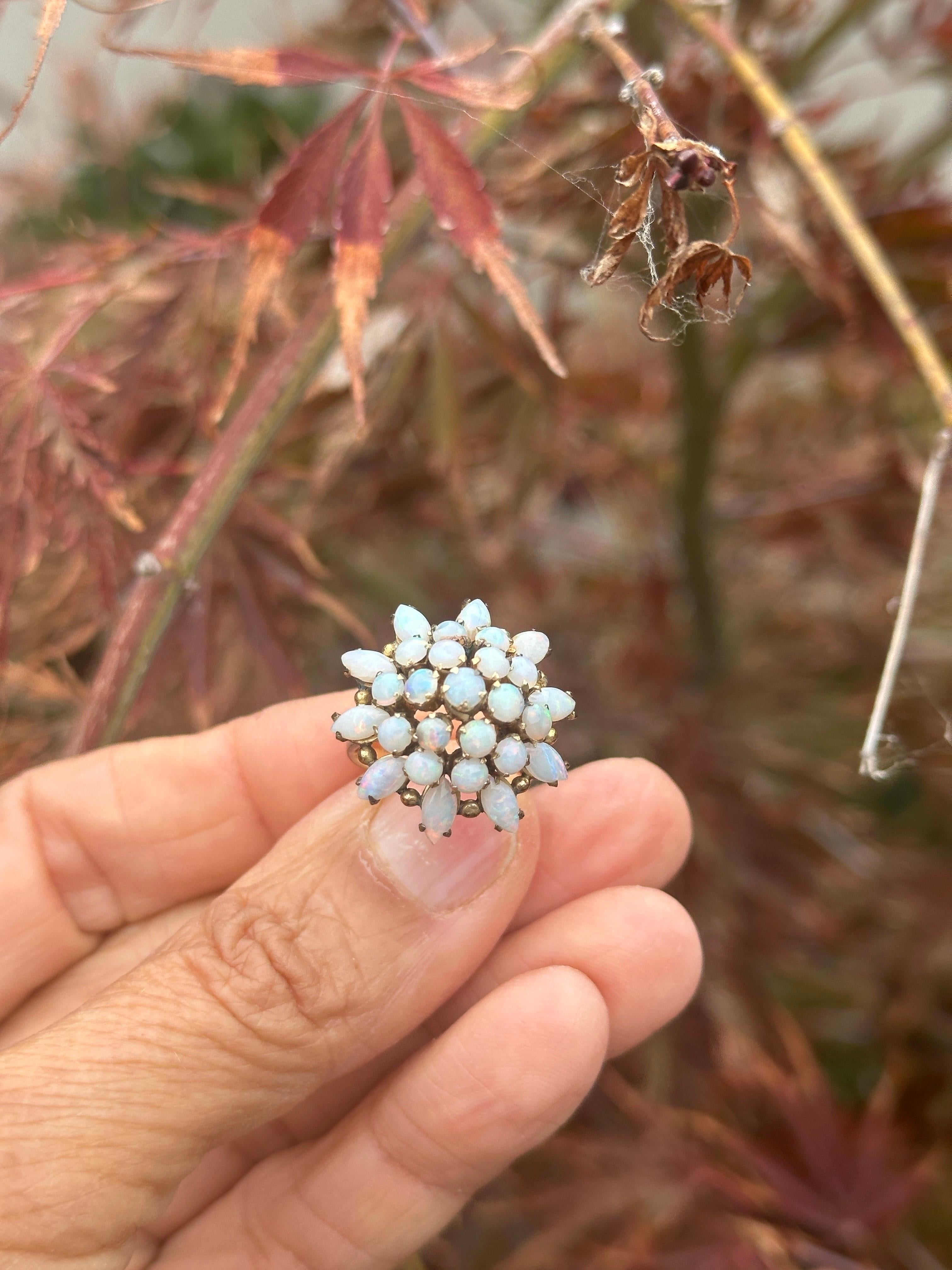 da uomo o donna Anello Vintage 18 carati con opale di fuoco a grappolo 24 mm in vendita