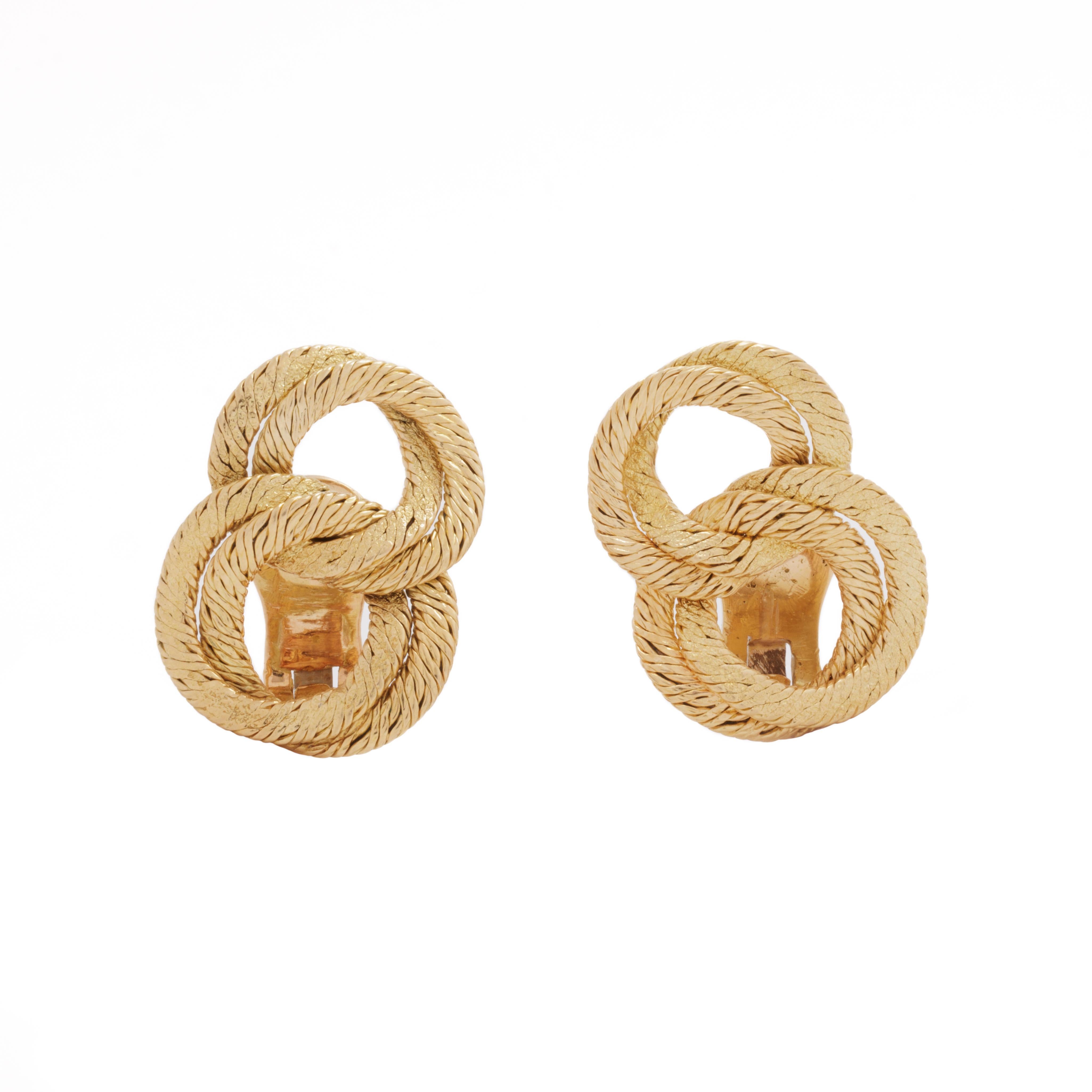 Maker: Signed Georges Lenfant
Period: Mid-Century
Year: 1960s/70s
Material: 18k Yellow Gold
Weight: 15.4 grams
Length: H24.4mm x W18.3mm / H.96 in x W.72 in
Condition: Pristine Vintage
Made in France

Georges Lenfant’s name resonates deeply within