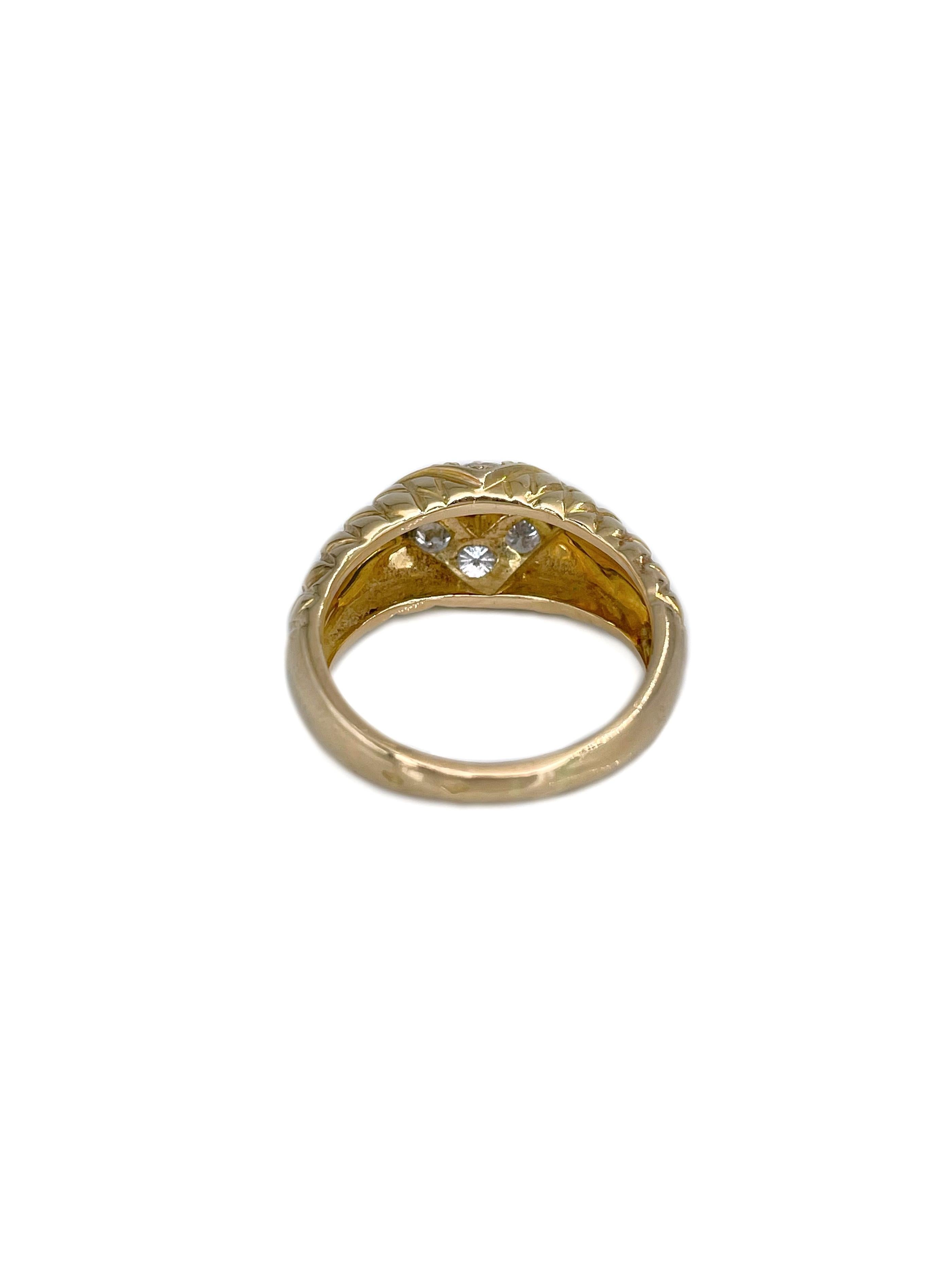 Vintage 18 Karat Gold 0.23 Carat Bulge Cut Ruby 0.55 Carat Diamond Ring In Good Condition For Sale In Vilnius, Vilniaus apskr.
