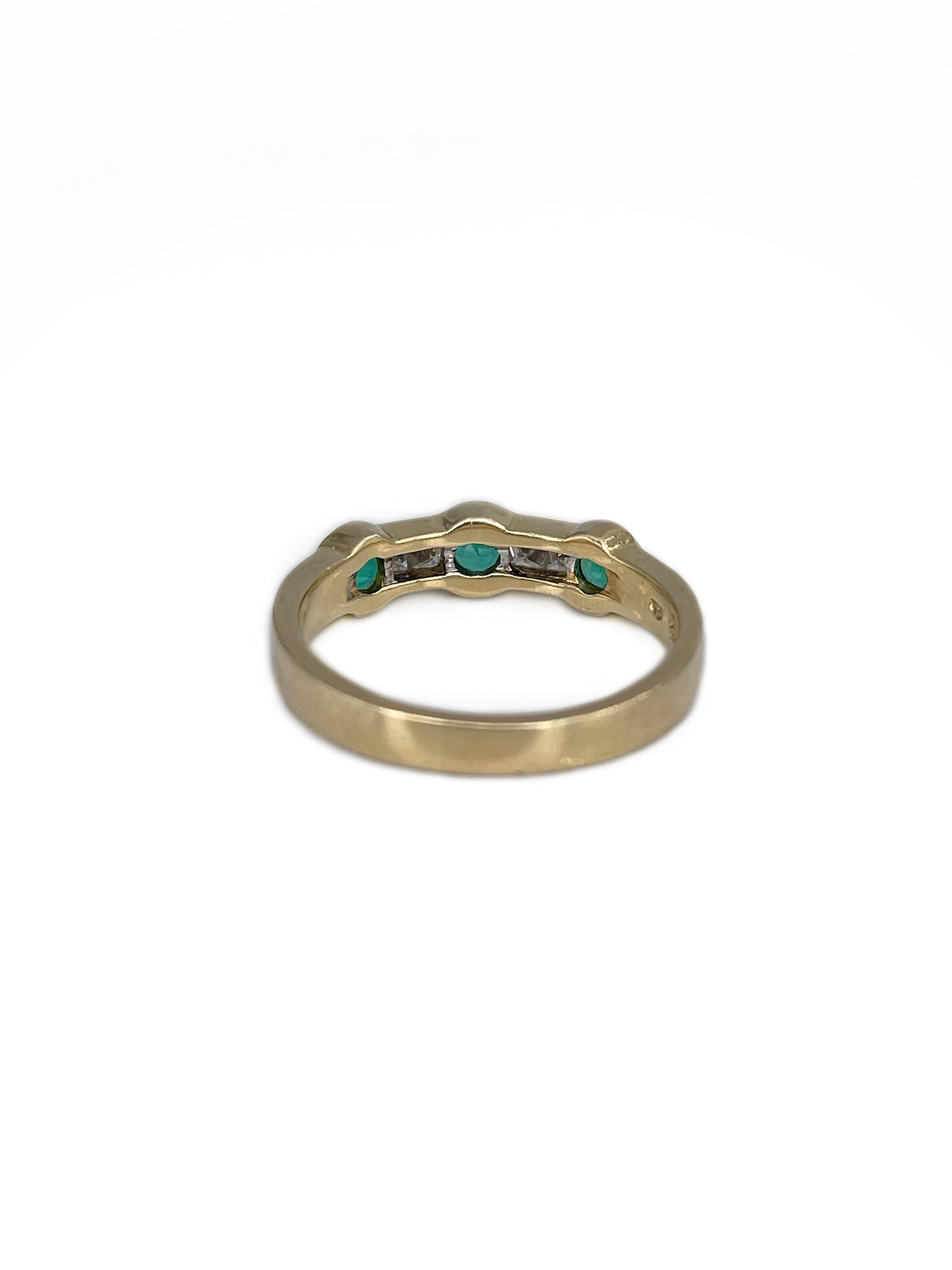 Vintage 18 Karat Gold 0.28 Carat VS Emerald 0.23 Carat Diamond Band Ring In Good Condition In Vilnius, Vilniaus apskr.