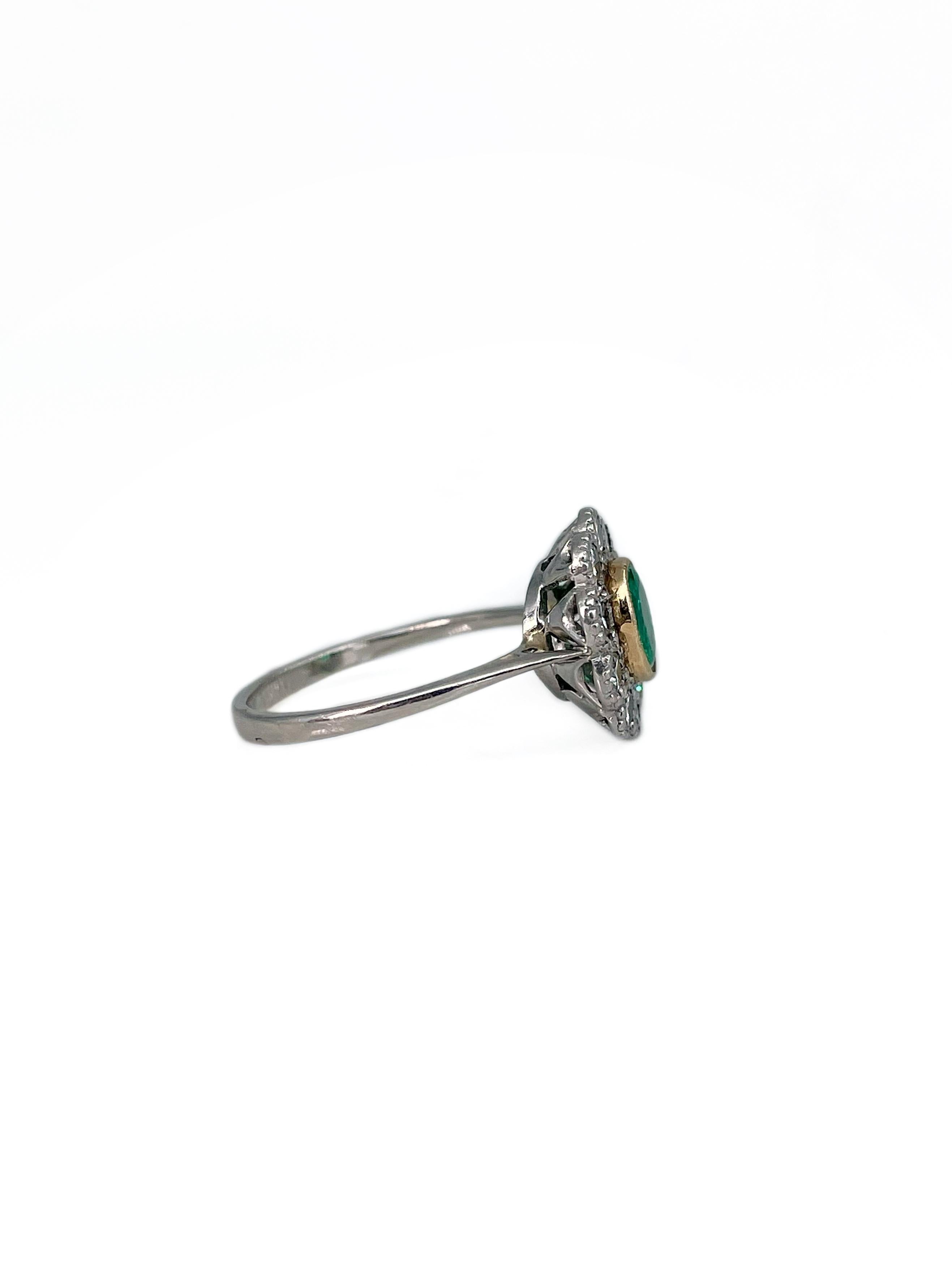 Vintage 18 Karat Gold 0.50 Carat Emerald 0.50 Carat Diamond Cluster Ring In Good Condition In Vilnius, Vilniaus apskr.