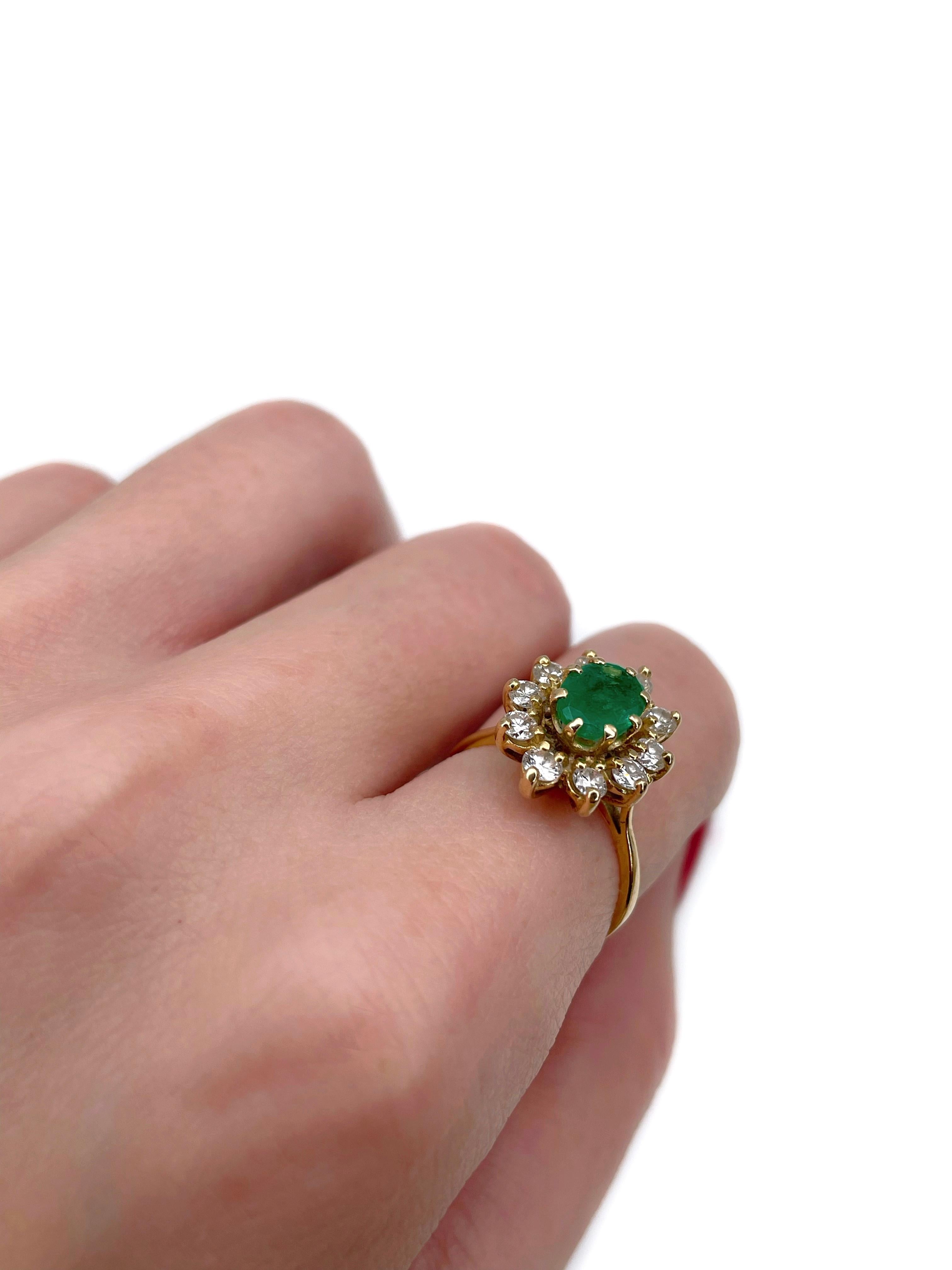 Vintage 18 Karat Gold 0,75 Karat Smaragd 0,65 Karat Diamant Cluster Ring (Moderne) im Angebot