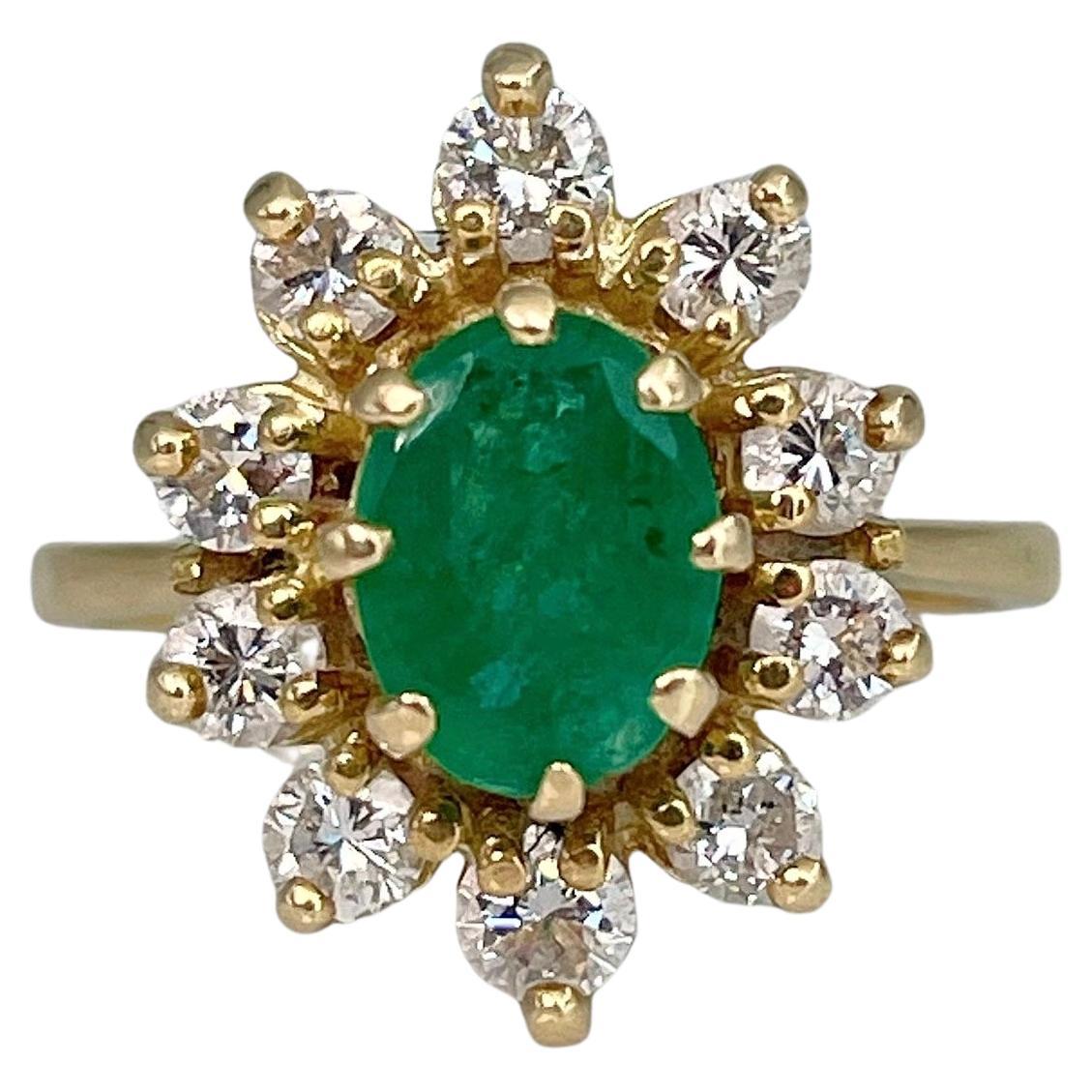 Vintage 18 Karat Gold 0.75 Carat Emerald 0.65 Carat Diamond Cluster Ring