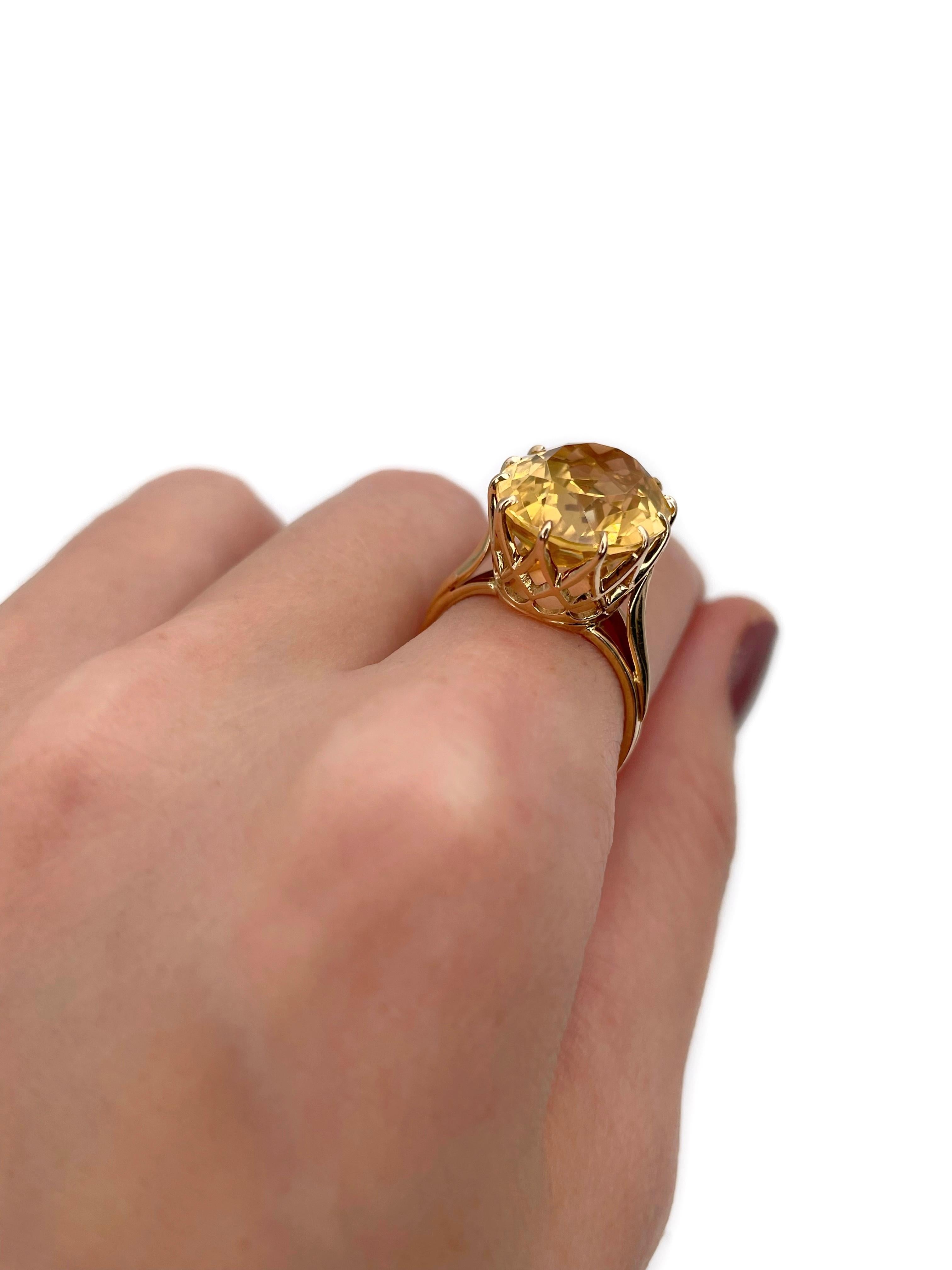 Taglio ovale Anello cocktail in oro 18 carati vintage da 11,00 carati VVS con citrino in vendita