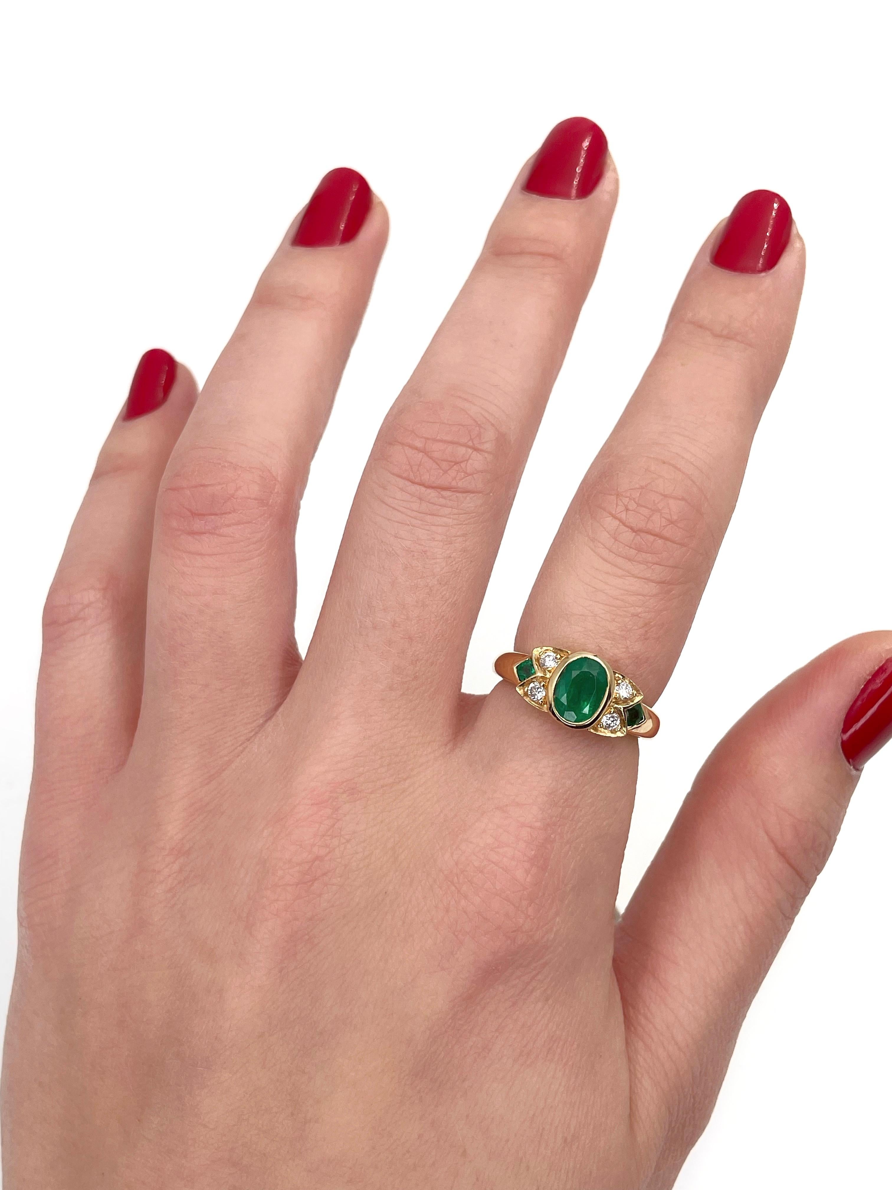 Mixed Cut Vintage 18 Karat Gold 1.33 Carat Emerald 0.18 Carat Diamond Band Ring