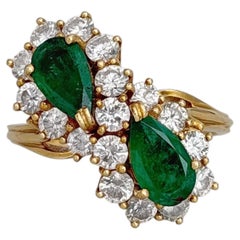 Vintage 18 Karat Gold 1.75 Carat Emerald 1.40 Carat Diamond Toi Et Moi Ring