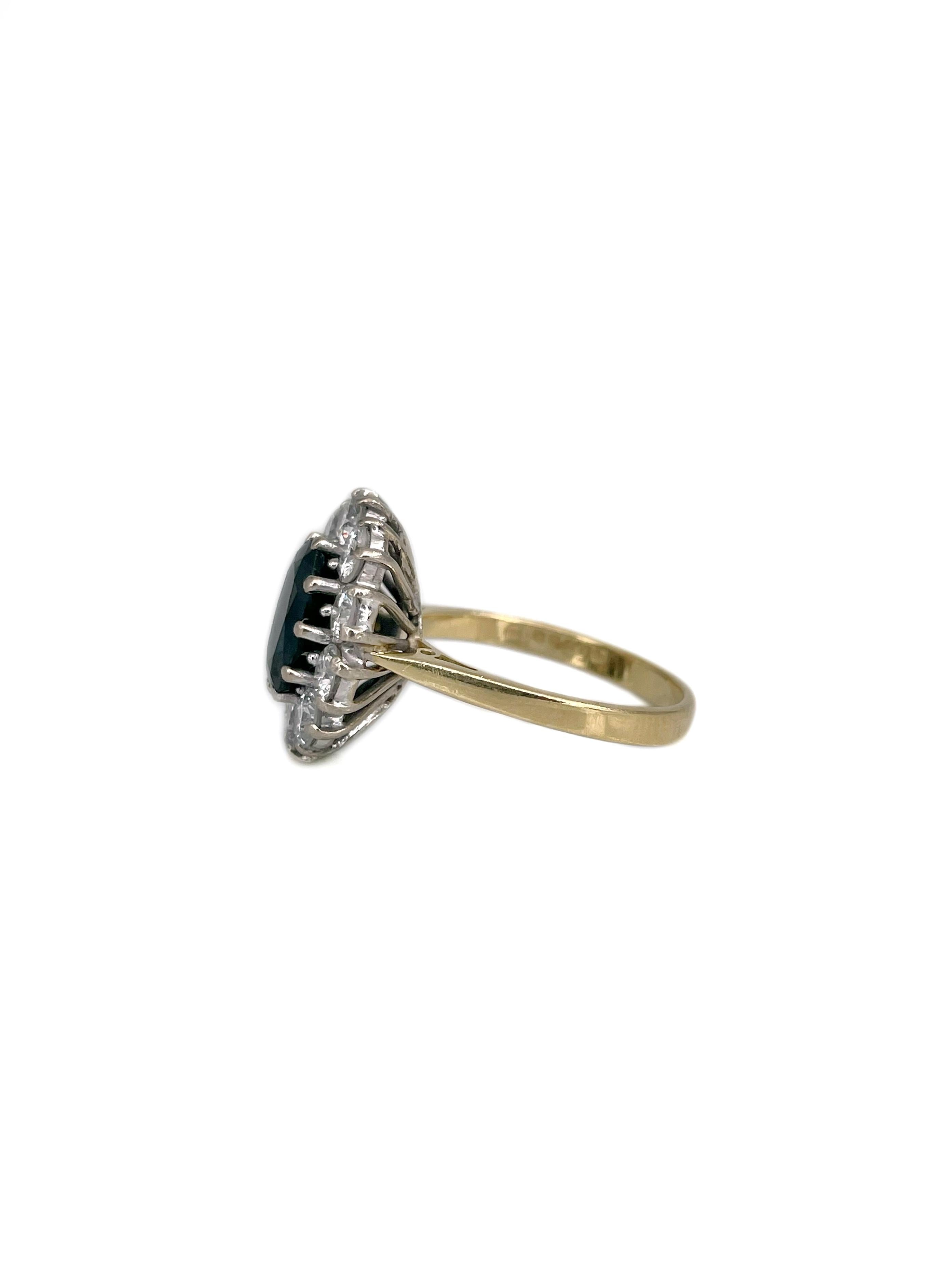 Taille mixte Vintage 18 Karat Gold 2.20 Carat VS Sapphire 1.50 Carat Diamond Cluster Ring en vente