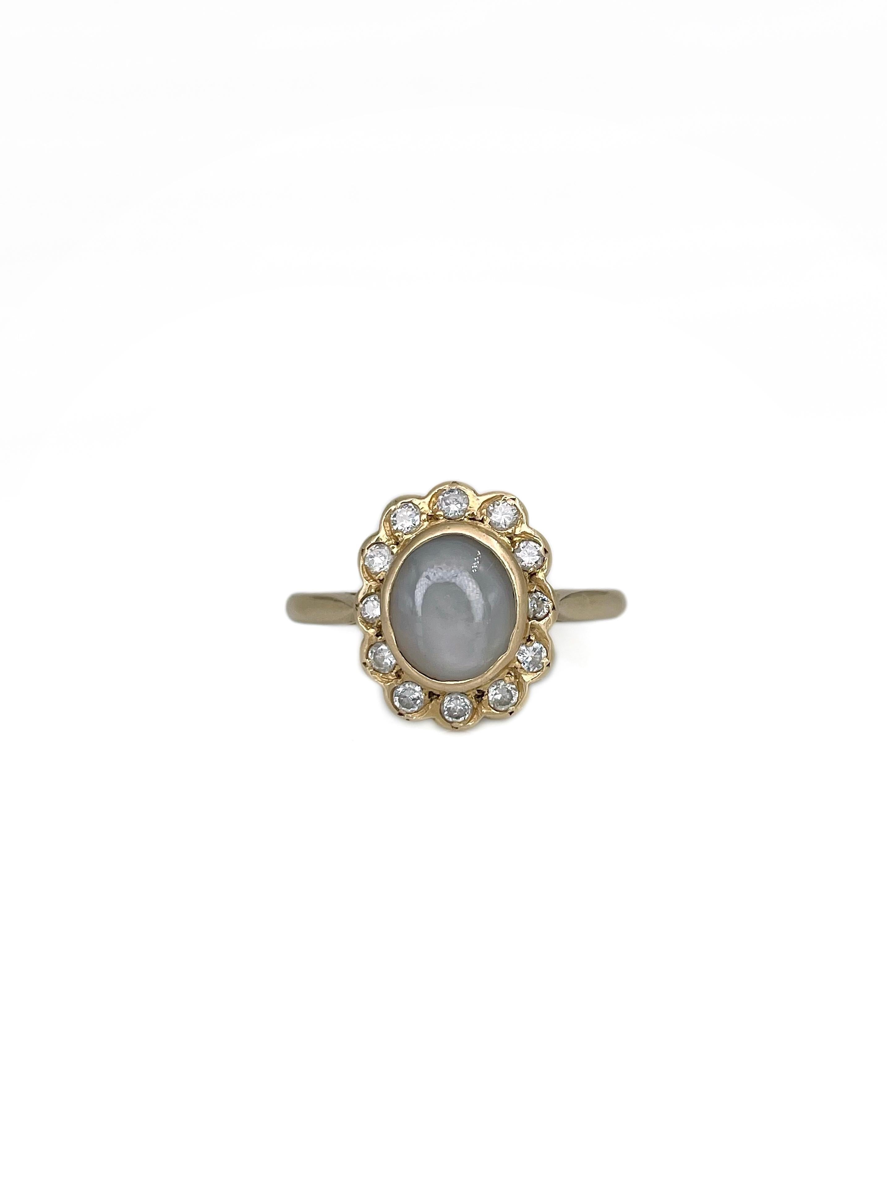 Vintage-Cluster-Ring aus 18 Karat Gold mit 2,30 Karat grauem Sternsaphir und Diamant im Zustand „Gut“ in Vilnius, Vilniaus apskr.