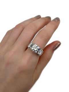 Anillo de compromiso vintage de oro de 18 quilates con un diamante de ~2,40 quilates