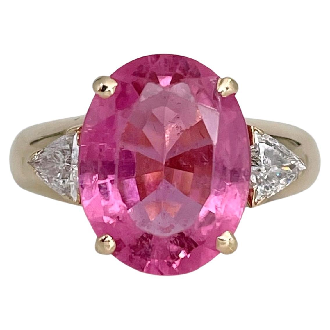 Vintage 18 Karat Gold 4.60 Carat Tourmaline 0.45 Carat Diamond Cocktail Ring