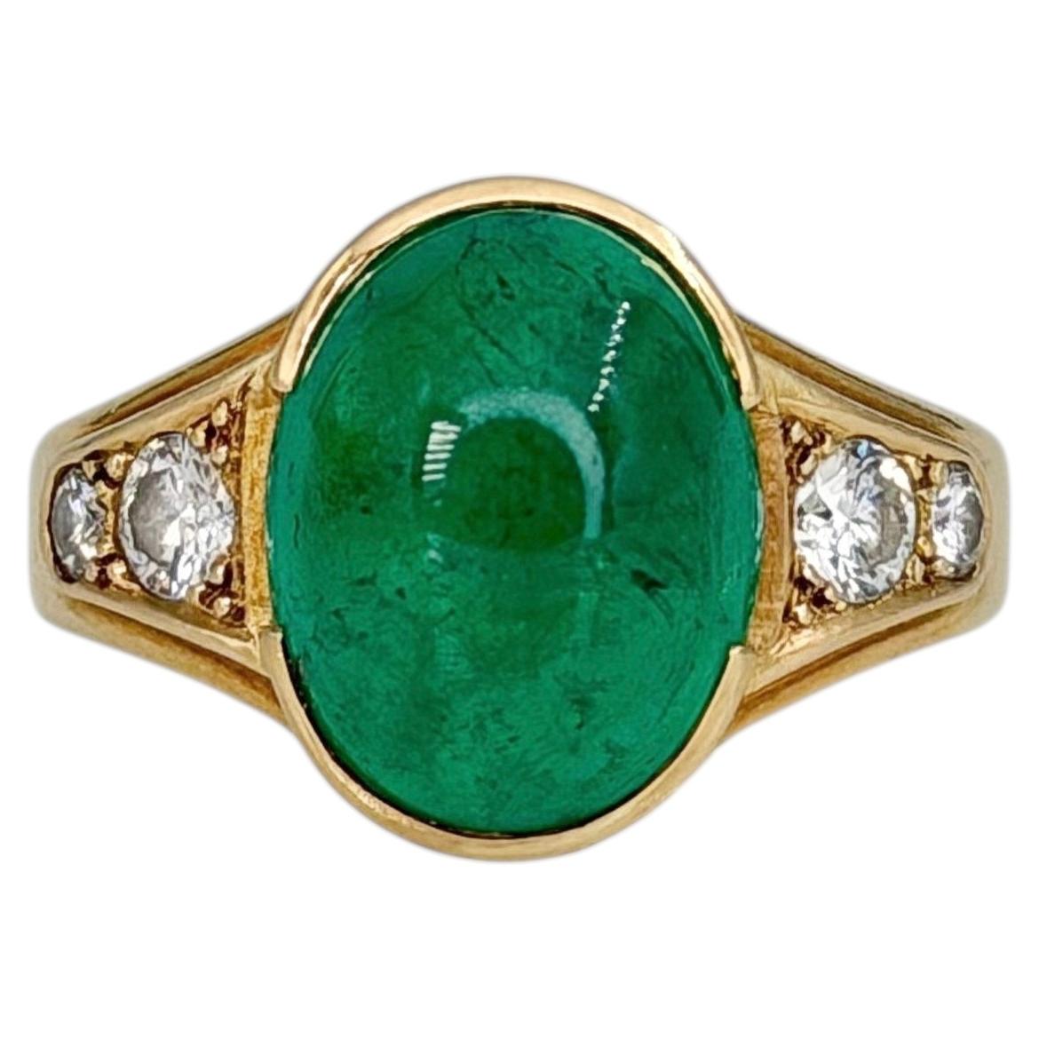 Vintage 18 Karat Gold 6 Karat Cabochon Smaragd 0,35 Karat Diamant Cocktail Ring