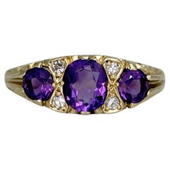Vintage 18 Karat Gold Amethyst Diamond Three-Stone Ring