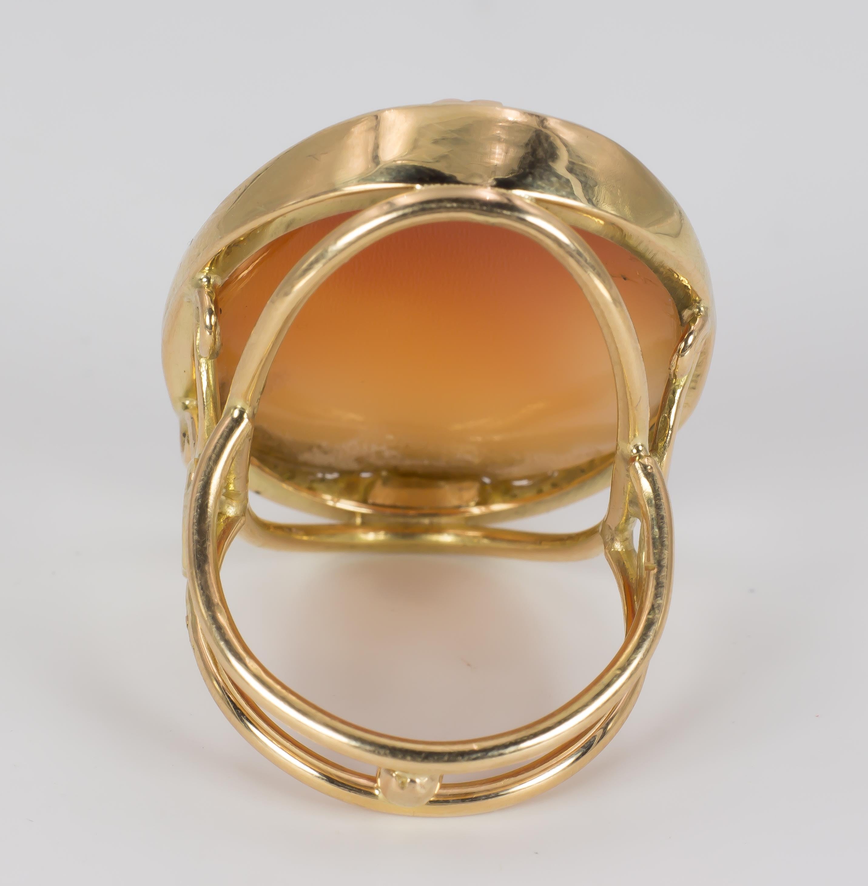 Women's Vintage 18 Karat Gold and Cameo Ring, 1950s For Sale