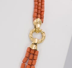 Vintage 18 Karat Gold and Coral Beaded Necklace, 1950s