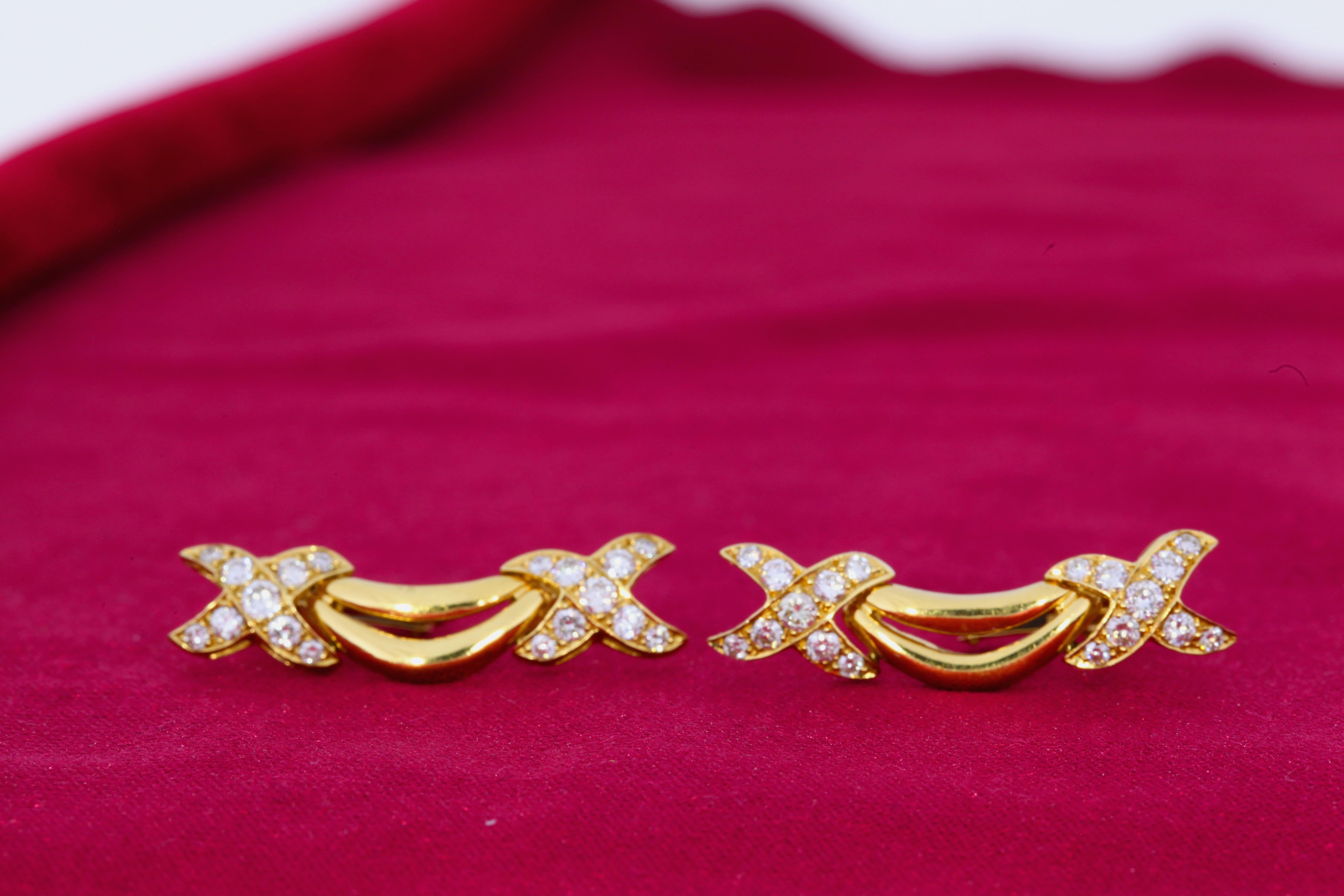 Women's or Men's Vintage 18 Karat Gold and Diamond Earrings For Sale