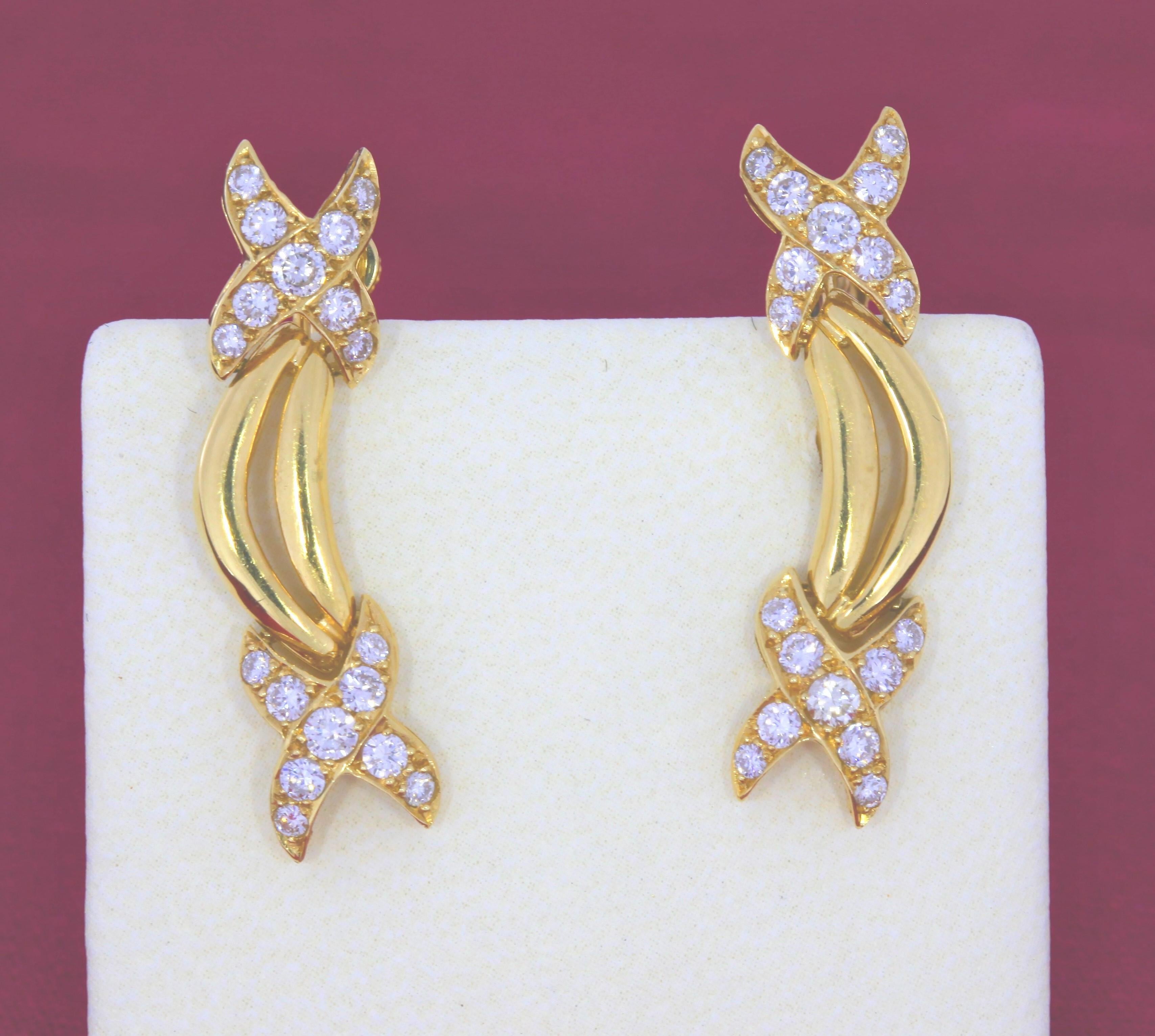 Vintage 18 Karat Gold and Diamond Earrings For Sale 1