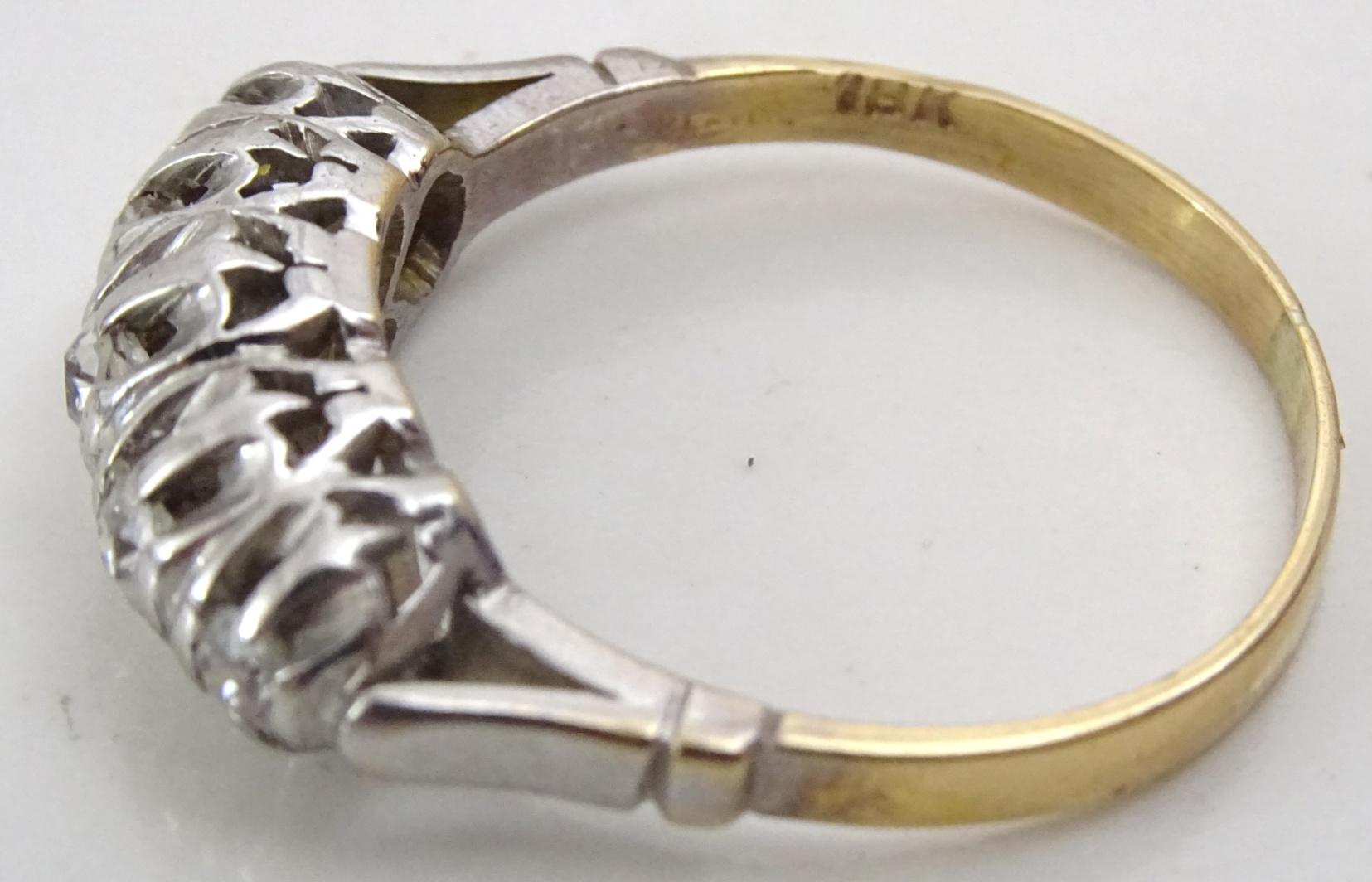 Vintage-Ring aus 18 Karat Gold und Diamanten im Zustand „Gut“ im Angebot in Jerusalem, IL