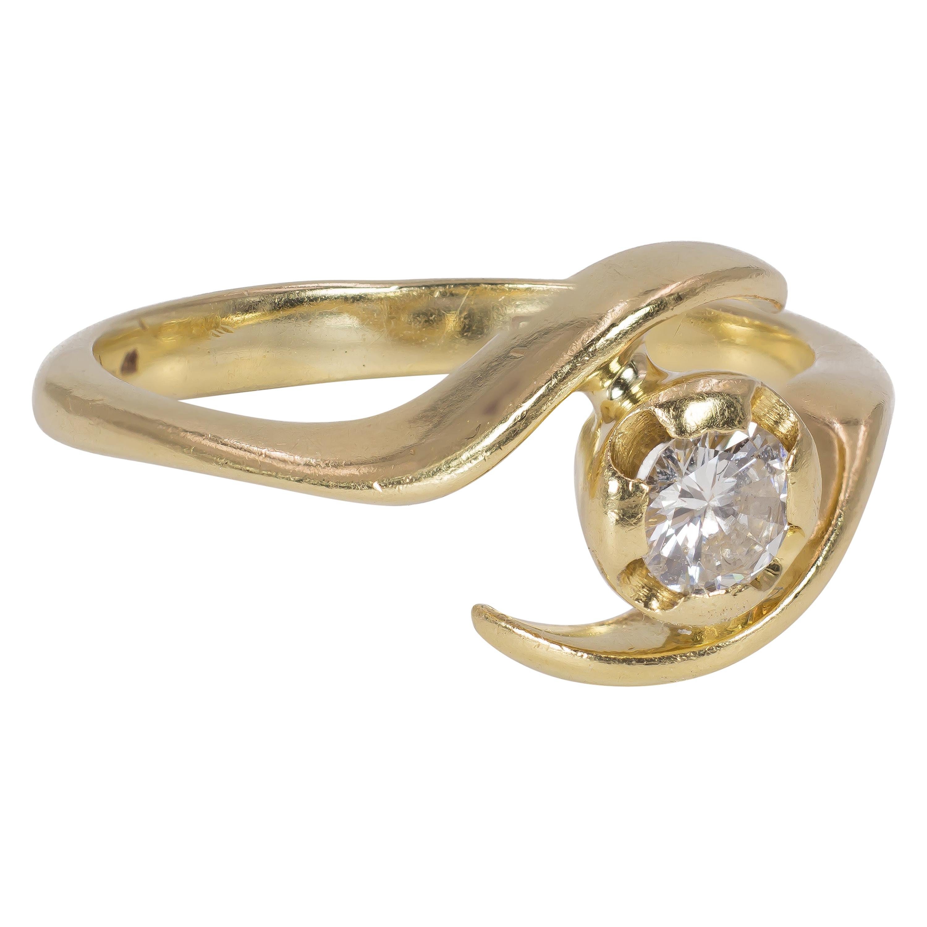 Vintage 18 Karat Gold and Diamond Solitaire Ring, 1970s For Sale