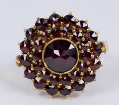 Vintage 18 Karat Gold and Garnet Ring, 1950s