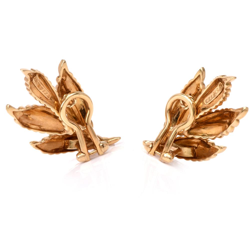Vintage 18 Karat Gold and Ruby Leaf Motif Clip-On Earrings In Excellent Condition In Miami, FL