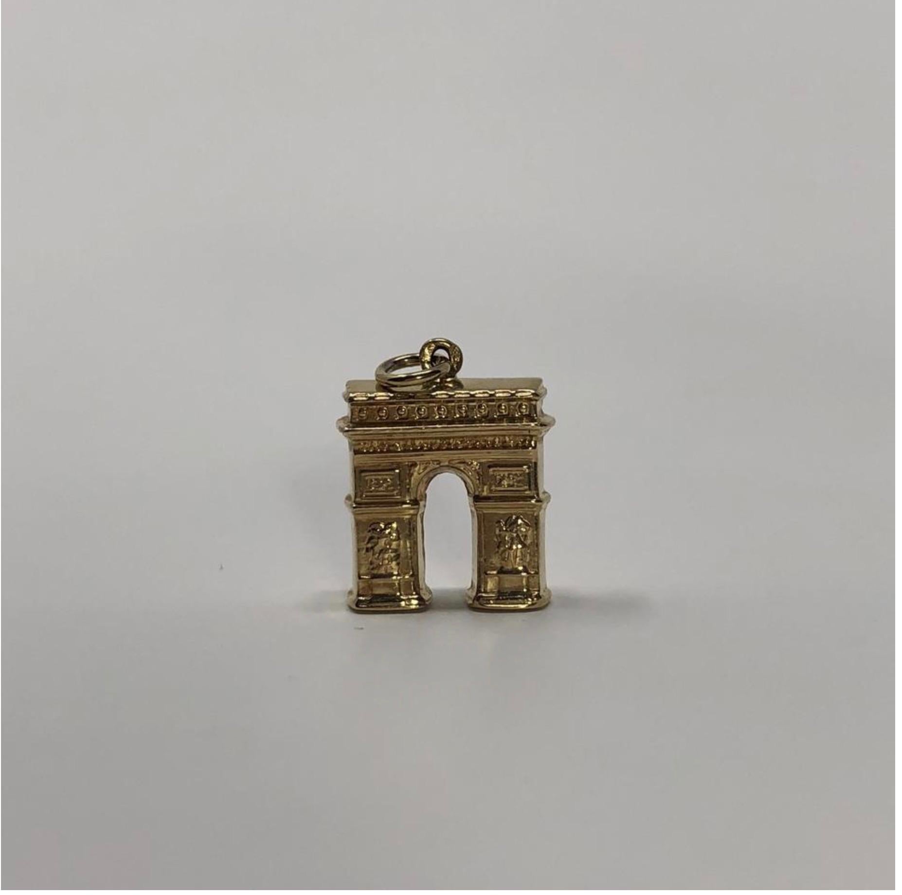 MODEL - Vintage 18k Gold Arch De Triompe Paris Pendant Charm

CONDITION - Exceptional! No signs of wear.

SKU - 2367-FL

ORIGINAL RETAIL PRICE - 250 + tax

MATERIAL - 18k Gold

WEIGHT - 1.5 grams

DIMENSIONS - L.5 x H.65 (.75 with bail) x D.2

COMES