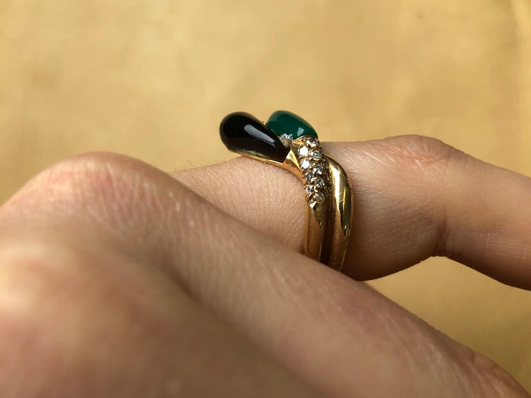 Vintage 18 Karat Gold, Black Onyx, Jade and Diamond Ring In Good Condition For Sale In London, GB