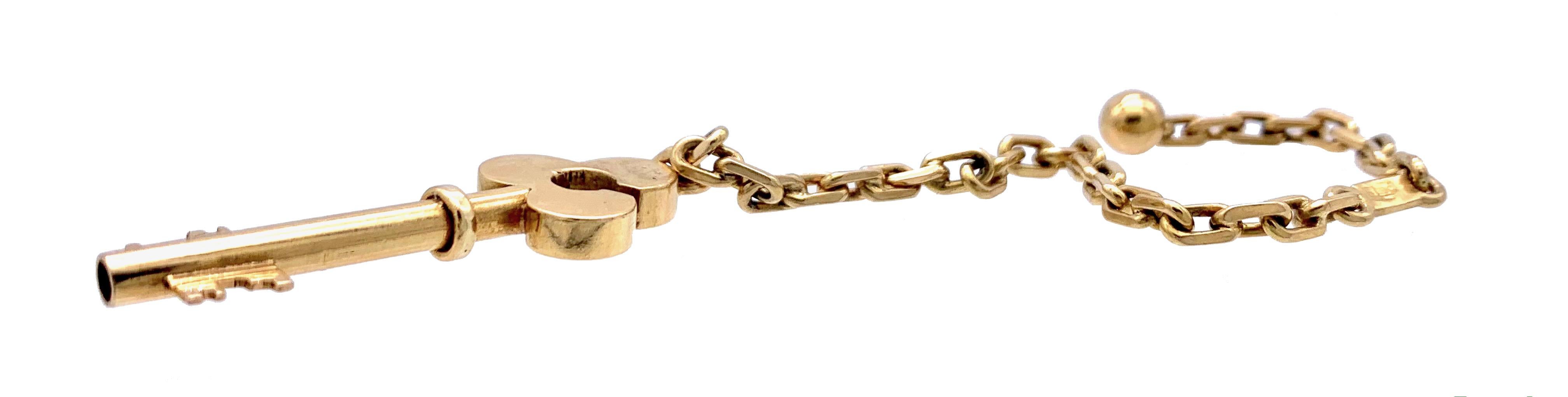 Schlüsselanhänger aus 18 Karat Gold (Moderne)