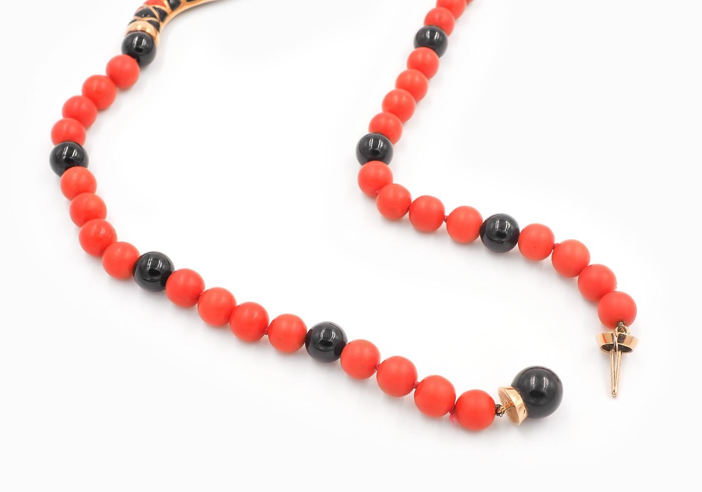 Bead Vintage 18 Karat Gold Coral & Onyx Snake Necklace
