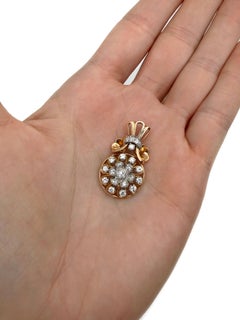 Pendentif vintage en or 18 carats avec diamants, en forme de fleur ajourée