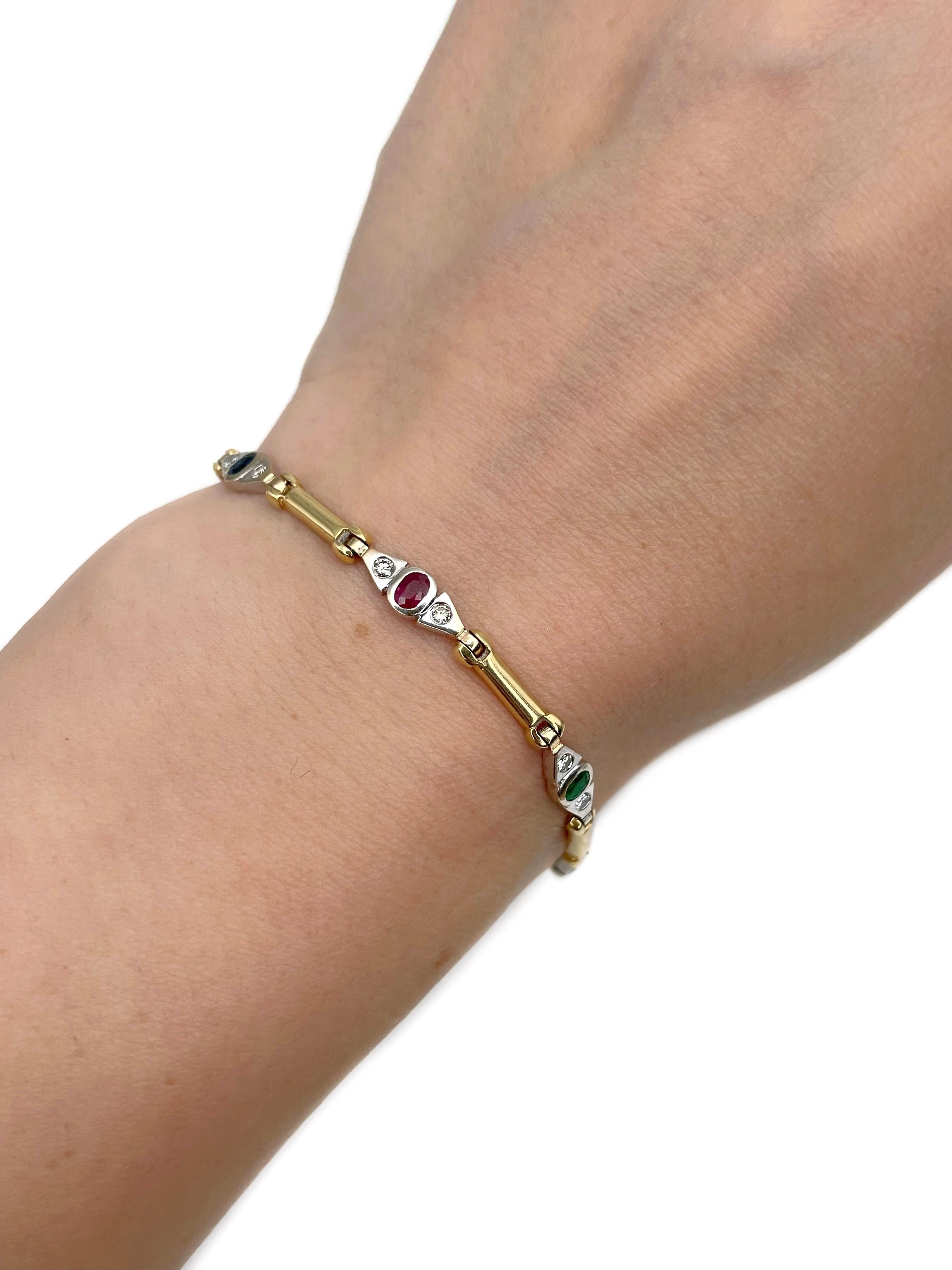 Se trata de una pulsera de tenis vintage fabricada en oro de 18 quilates. Alrededor de 1980.

La pieza presenta: 
- 14 diamantes, talla brillante, TW 0,30ct, RW-W, VS-SI
- 2 esmeraldas, talla oval, TW 0,20ct, vslbG 5/4, P1
- 3 rubíes, talla oval, TW