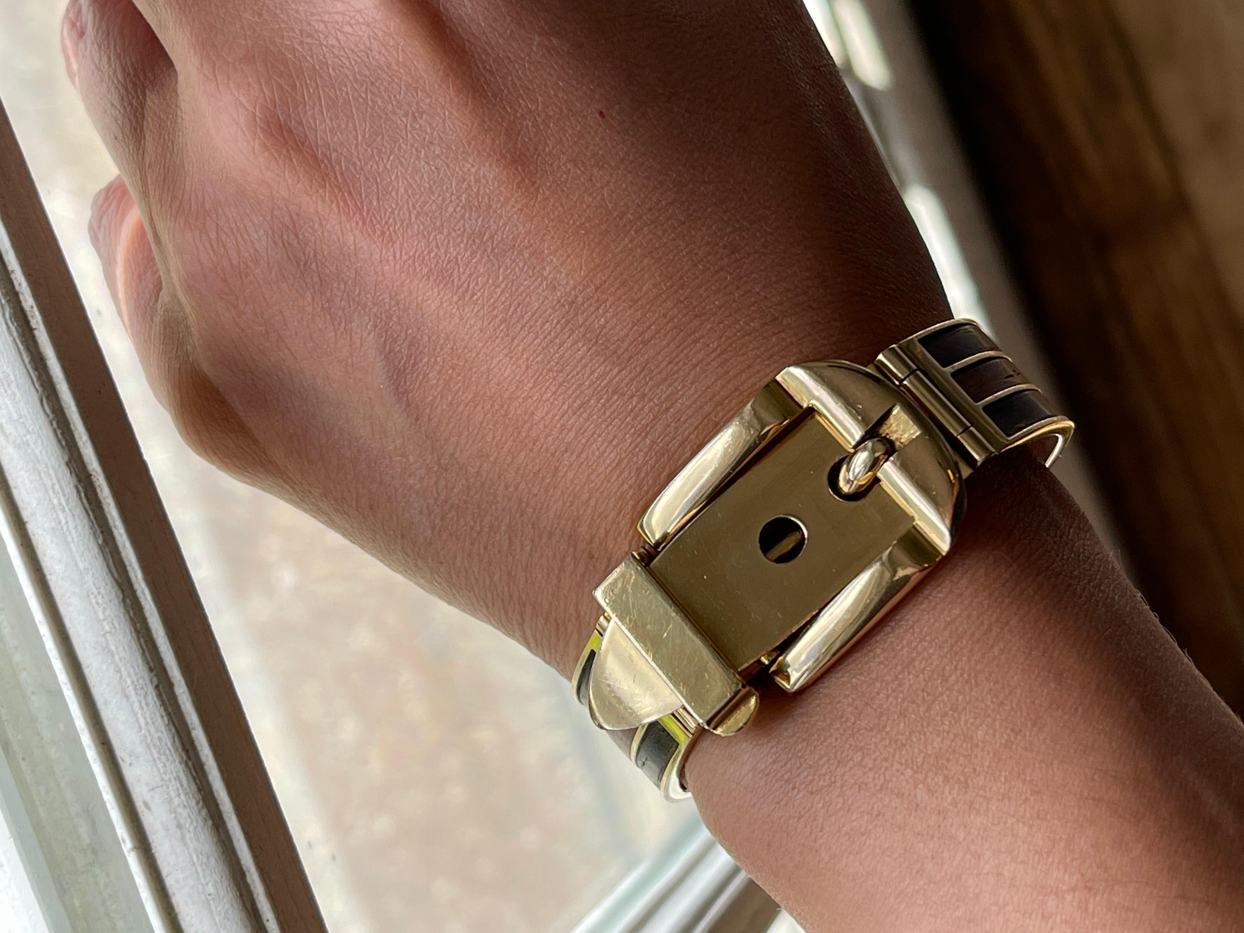 Vintage 18 Karat Gold Gucci Wood Buckle Bracelet In Good Condition In New York, NY