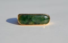 Vintage 18 Karat Gold Nephrite Jade Rectangular Bar Signet Ring