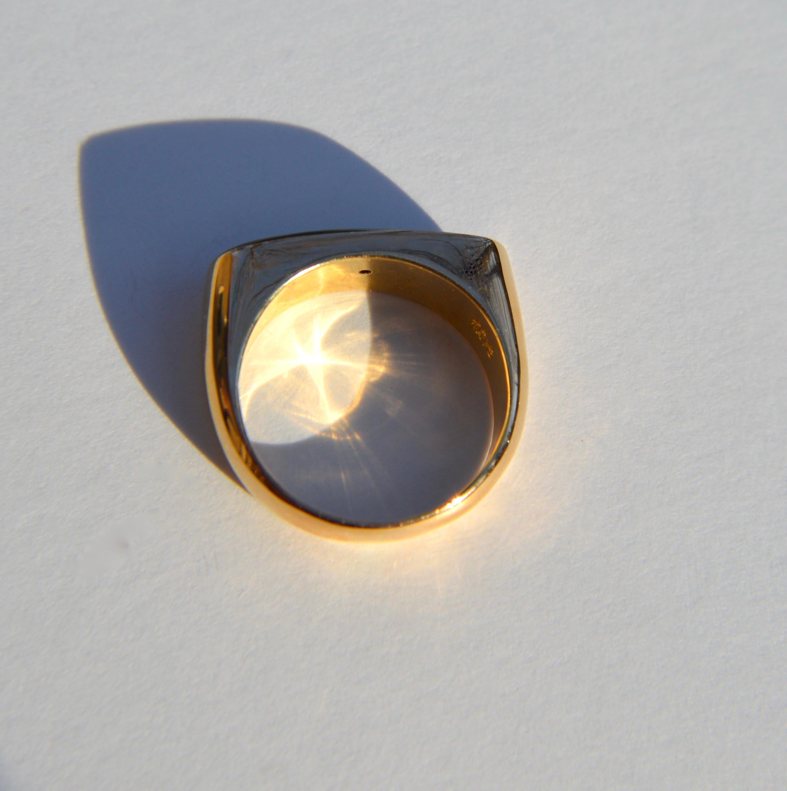 Modernist Vintage 18 Karat Gold Nephrite Jade Rectangular Bar Signet Ring