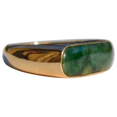 Retro 18 Karat Gold Nephrite Jade Rectangular Bar Signet Ring