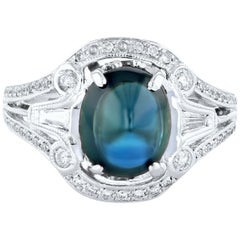 Vintage 18 Karat Gold Ring Centered with a 2.99 Carat Cabochon Sapphire Ring