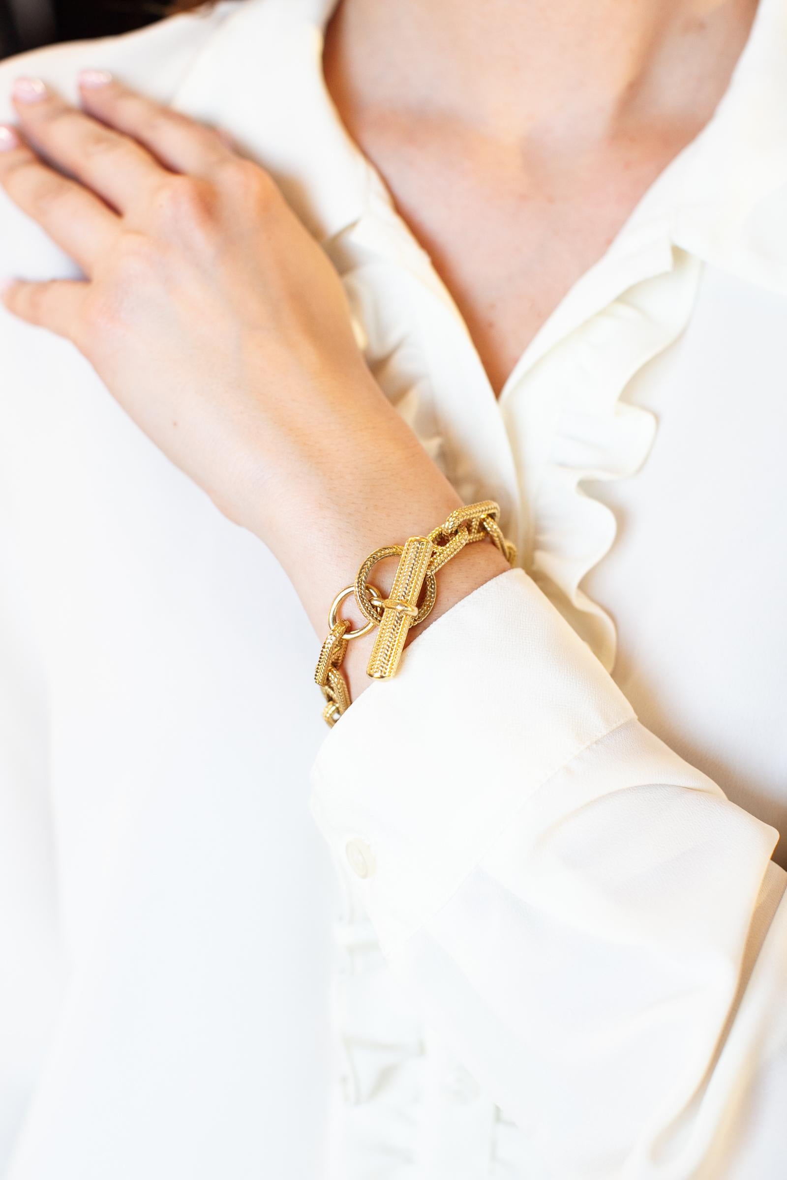anchor chain bracelet gold