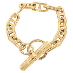 Vintage 18 Karat Gold Textured Anchor Link Chain Bracelet with Toggle