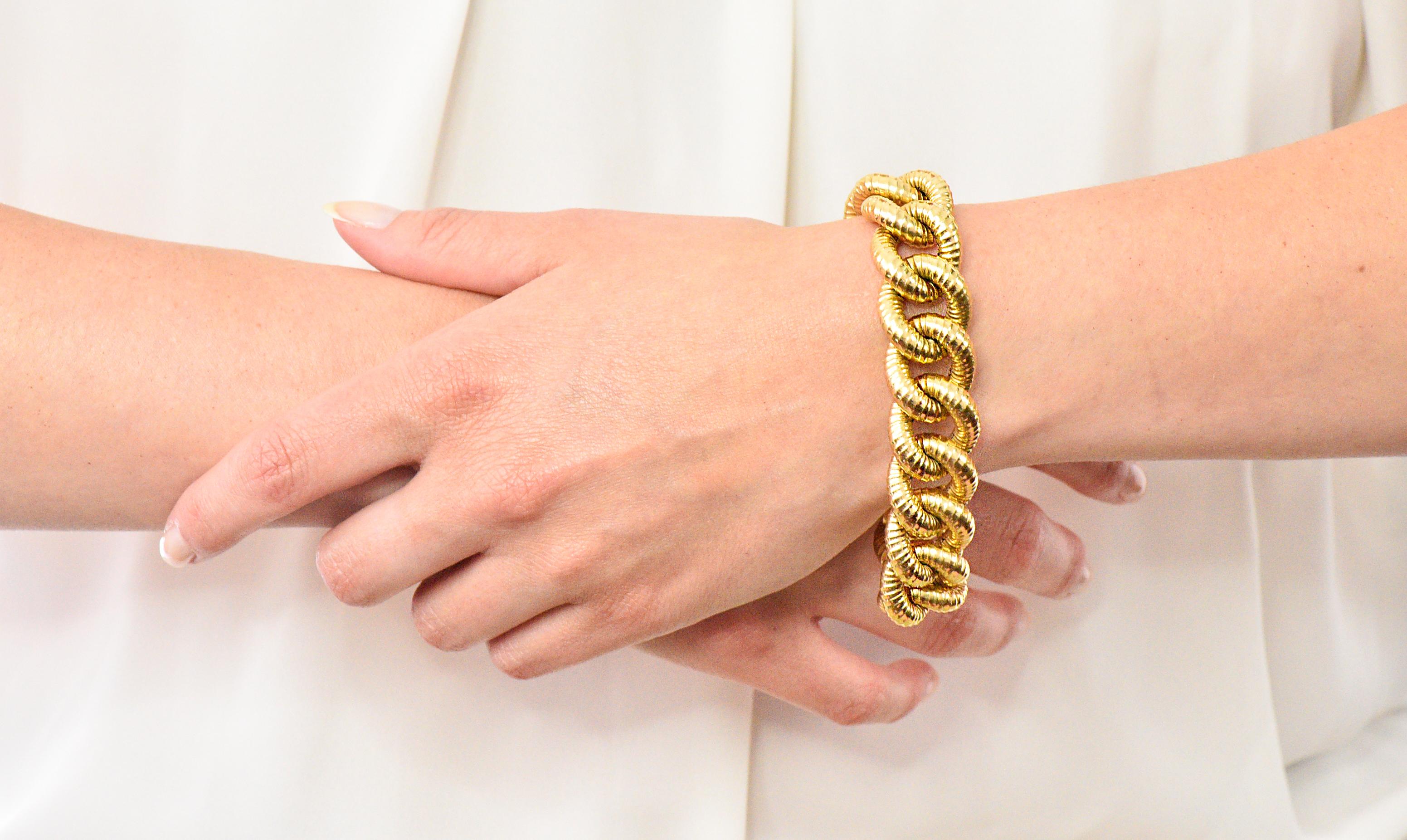 Vintage 18 Karat Gold Textured Curb Link Bracelet 3