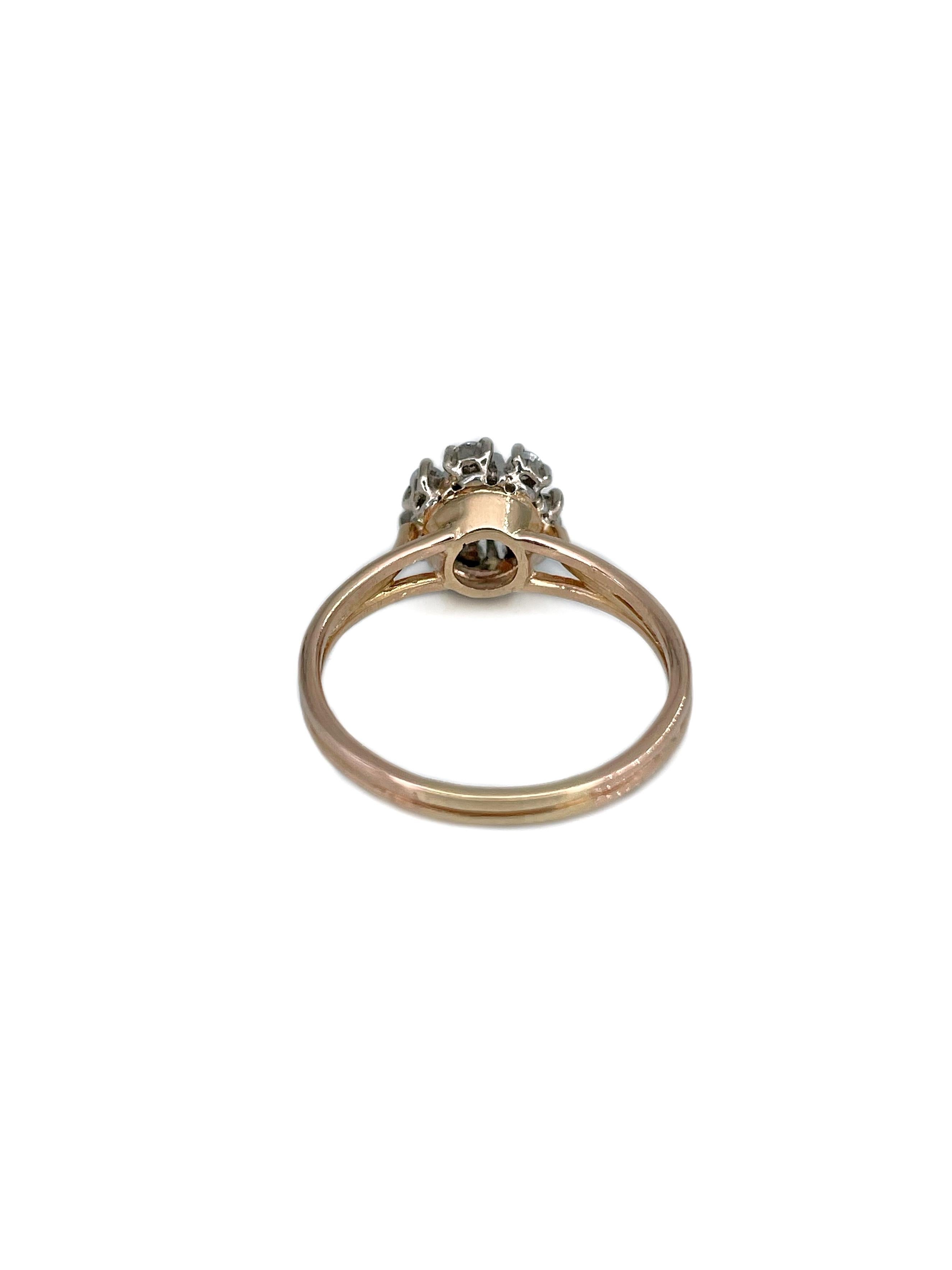 Vintage 18 Karat Gold TW 0.84 Carat Diamond Cluster Ring In Good Condition For Sale In Vilnius, Vilniaus apskr.