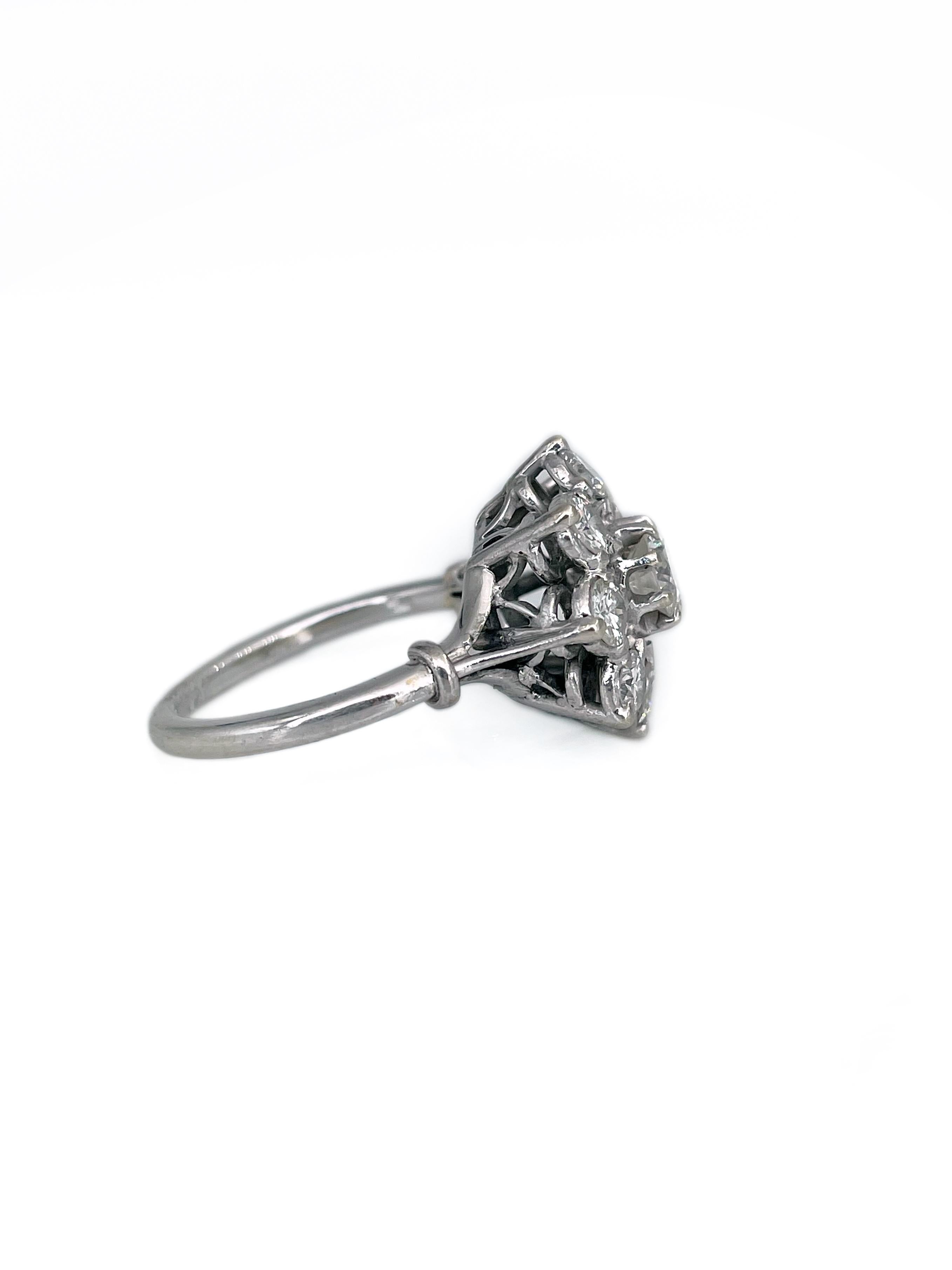 Brilliant Cut Vintage 18 Karat Gold TW 1.40 Carat Diamond Cluster Ring